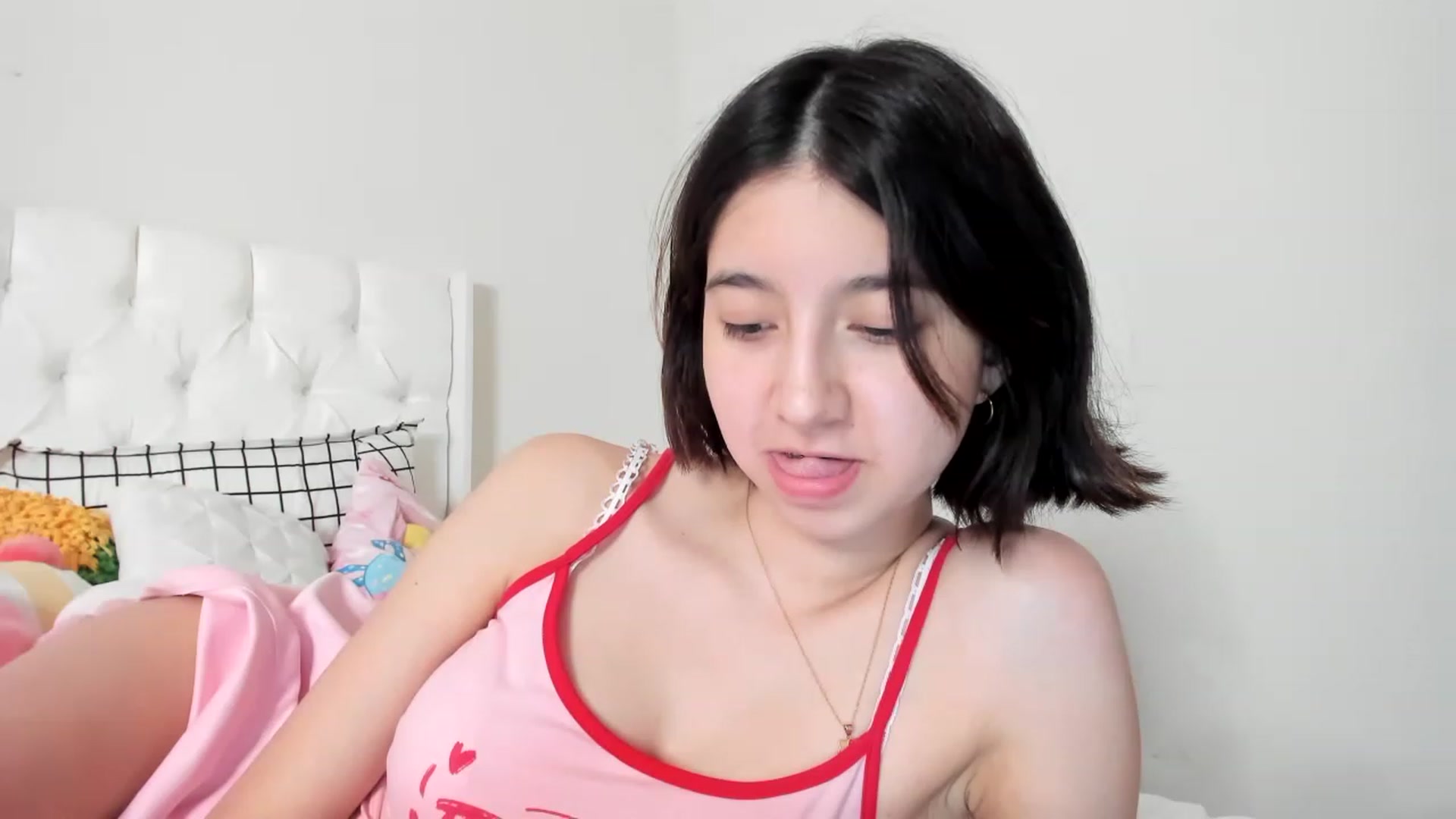 Gallery image thumbnail from Cherrycute666's myfreecams stream on, 03/03/2023, 06:19 image 3 of 20