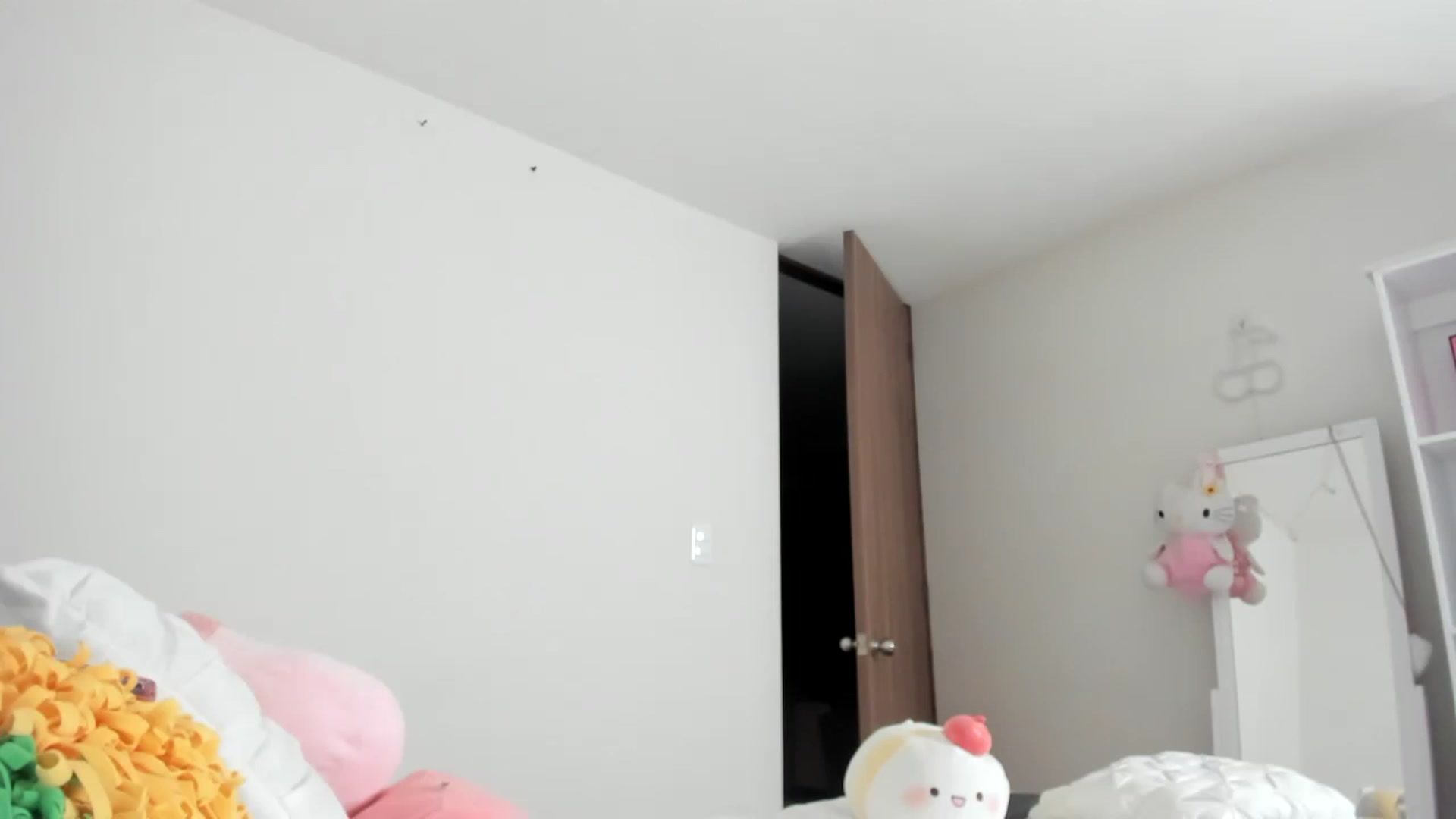 Gallery image thumbnail from Cherrycute666's myfreecams stream on, 03/03/2023, 09:02 image 6 of 20
