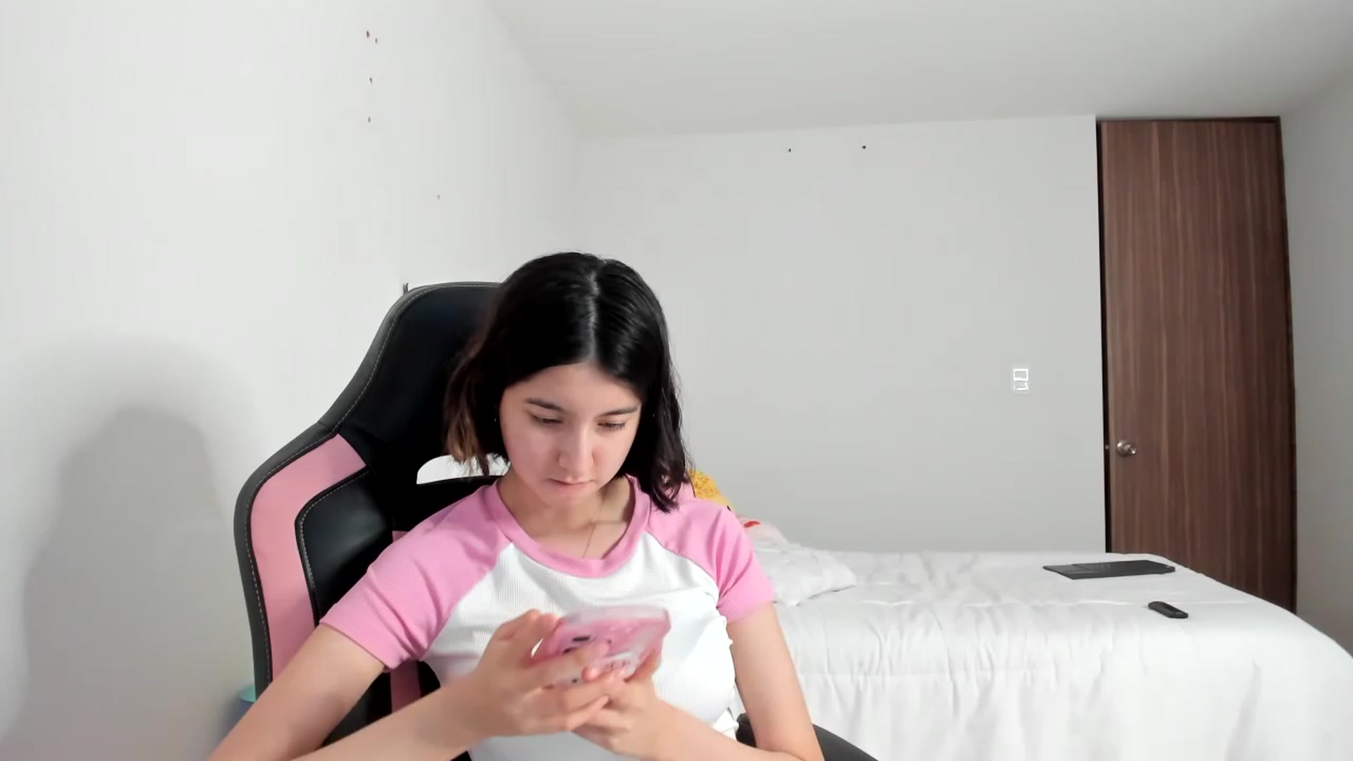 Gallery image thumbnail from Cherrycute666's myfreecams stream on, 03/03/2023, 11:34 image 9 of 20