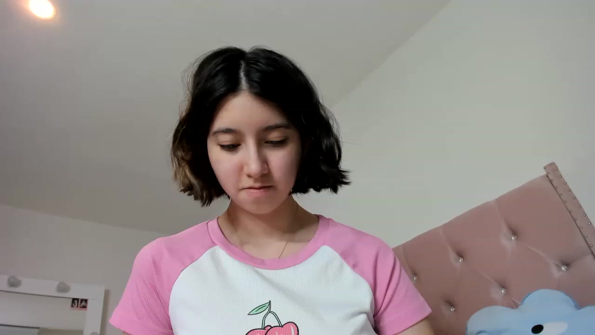 Gallery image thumbnail from Cherrycute666's myfreecams stream on, 03/03/2023, 11:34 image 7 of 20