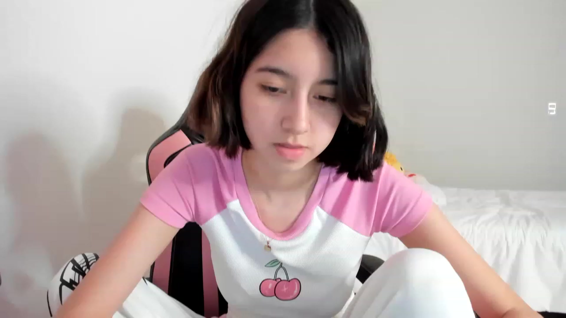 Gallery image thumbnail from Cherrycute666's myfreecams stream on, 03/03/2023, 14:39 image 13 of 20