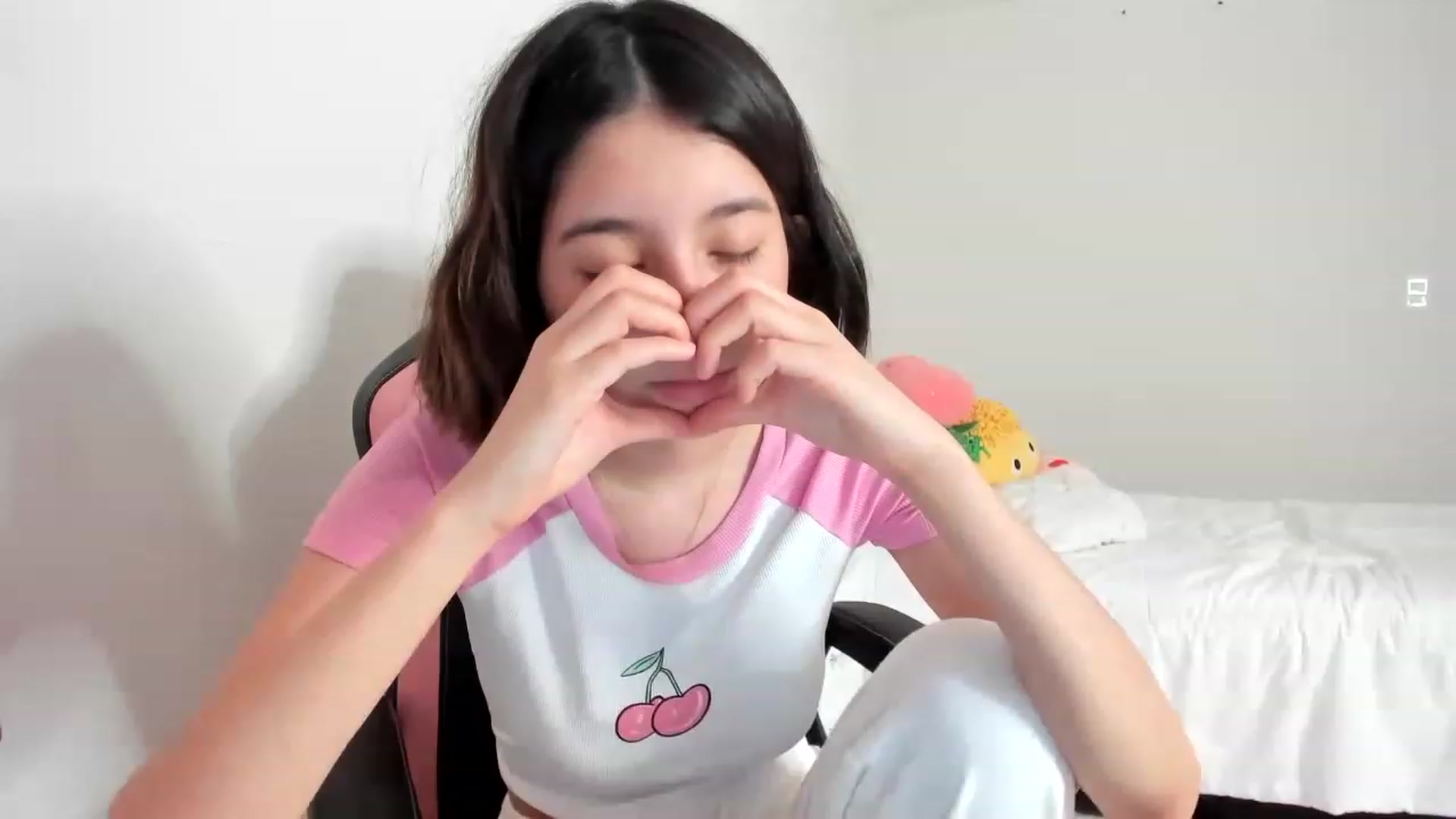 Gallery image thumbnail from Cherrycute666's myfreecams stream on, 03/03/2023, 14:39 image 10 of 20