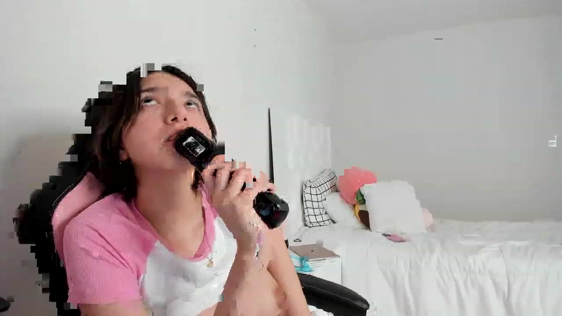 Gallery image thumbnail from Cherrycute666's myfreecams stream on, 03/03/2023, 15:22 image 20 of 20
