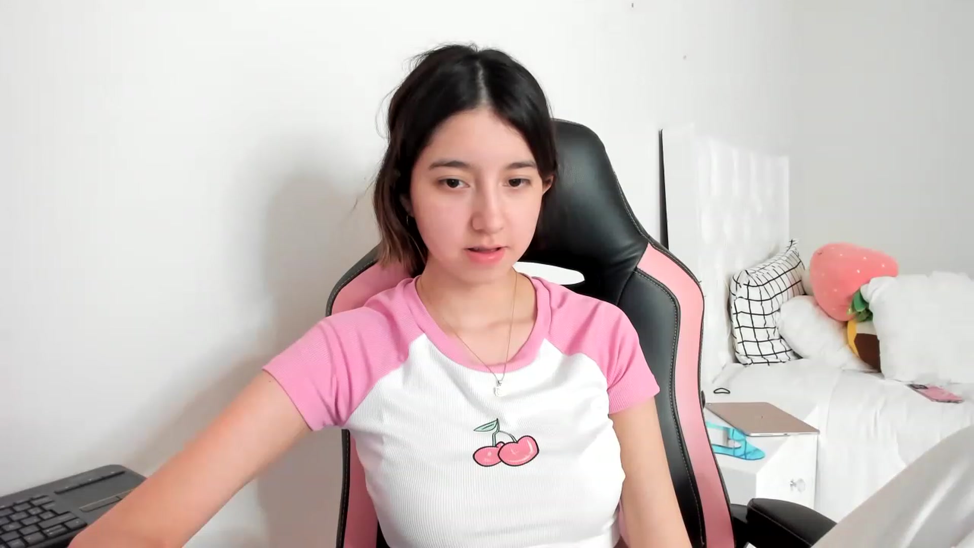 Gallery image thumbnail from Cherrycute666's myfreecams stream on, 03/03/2023, 19:23 image 7 of 20