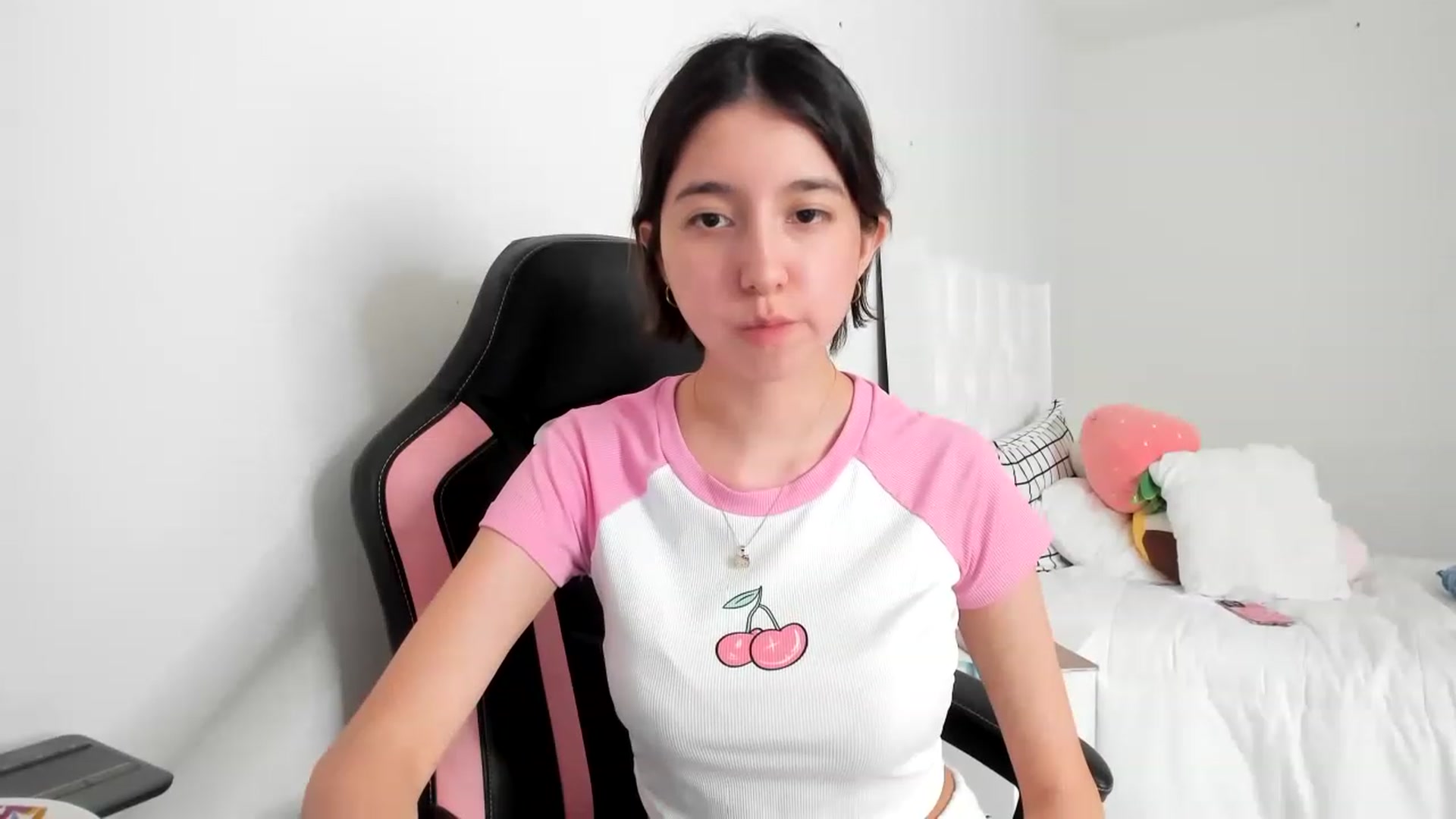 Gallery image thumbnail from Cherrycute666's myfreecams stream on, 03/03/2023, 19:23 image 10 of 20