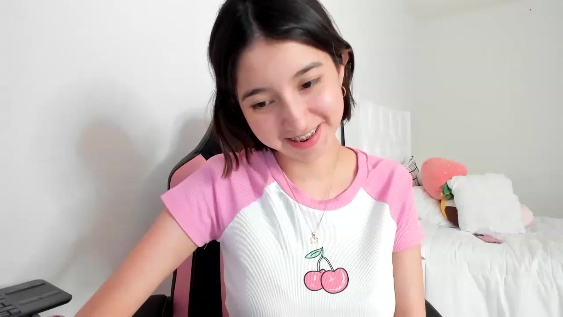Gallery image thumbnail from Cherrycute666's myfreecams stream on, 03/03/2023, 19:23 image 2 of 20