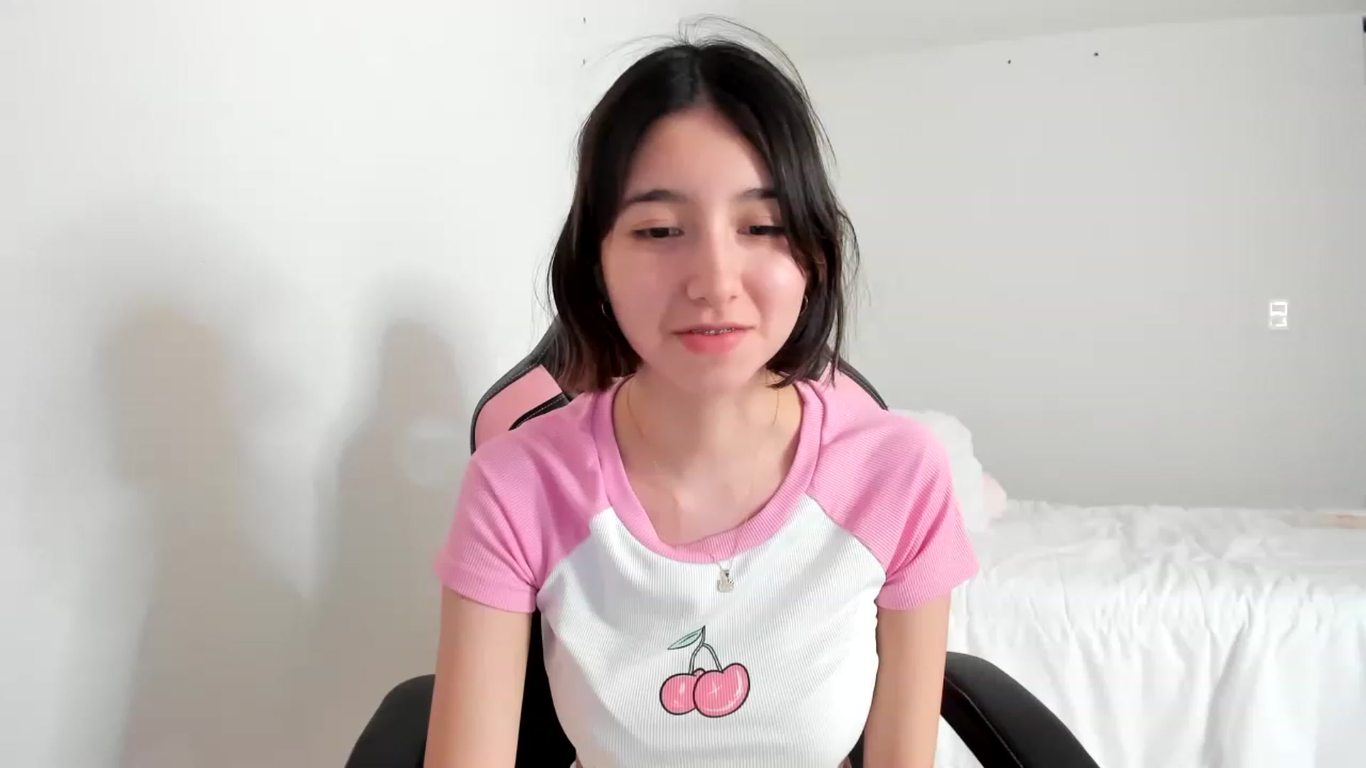 Gallery image thumbnail from Cherrycute666's myfreecams stream on, 03/03/2023, 21:05 image 4 of 20