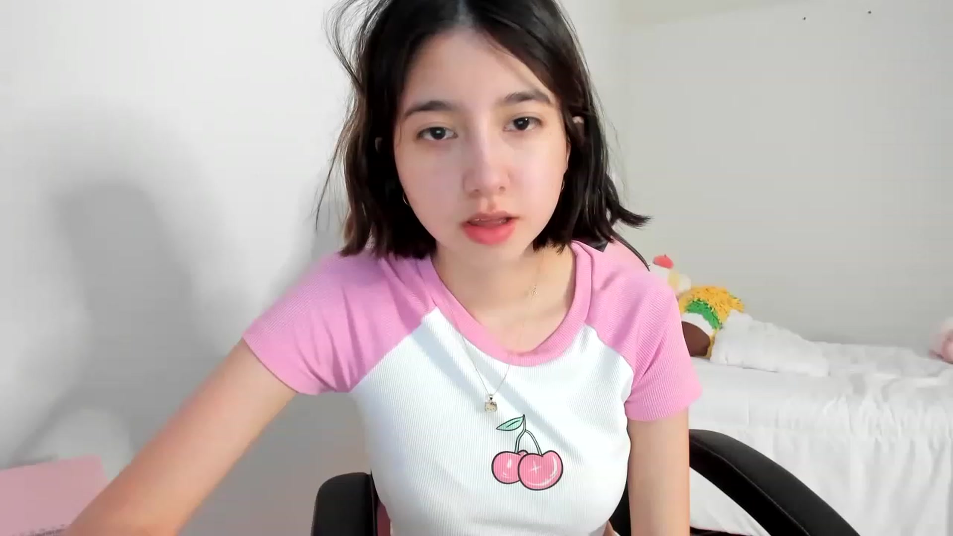 Gallery image thumbnail from Cherrycute666's myfreecams stream on, 03/04/2023, 06:35 image 1 of 20