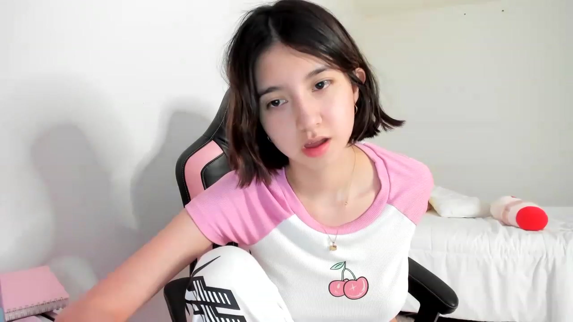 Gallery image thumbnail from Cherrycute666's myfreecams stream on, 03/04/2023, 06:35 image 6 of 20