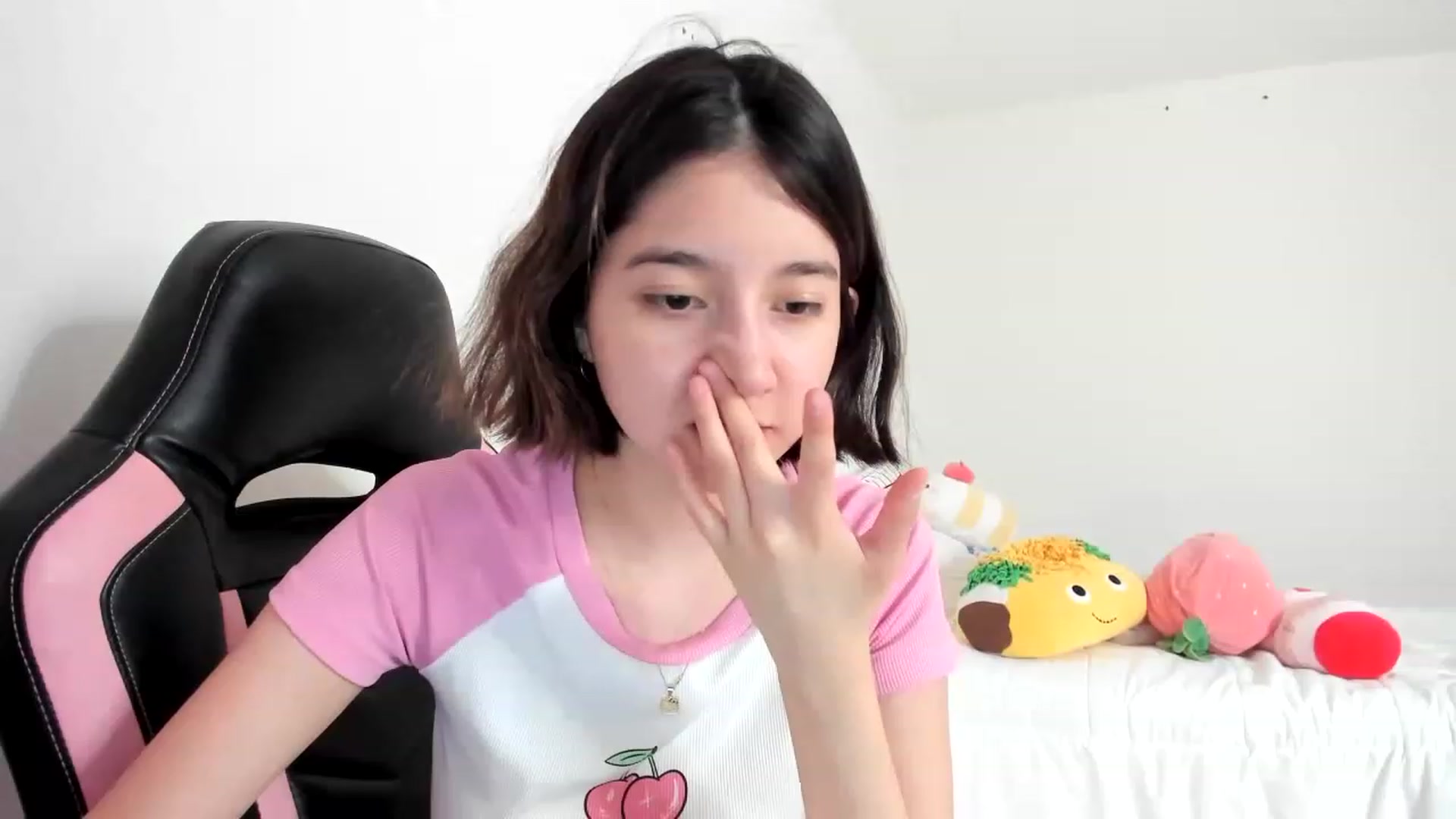 Gallery image thumbnail from Cherrycute666's myfreecams stream on, 03/04/2023, 06:55 image 1 of 20