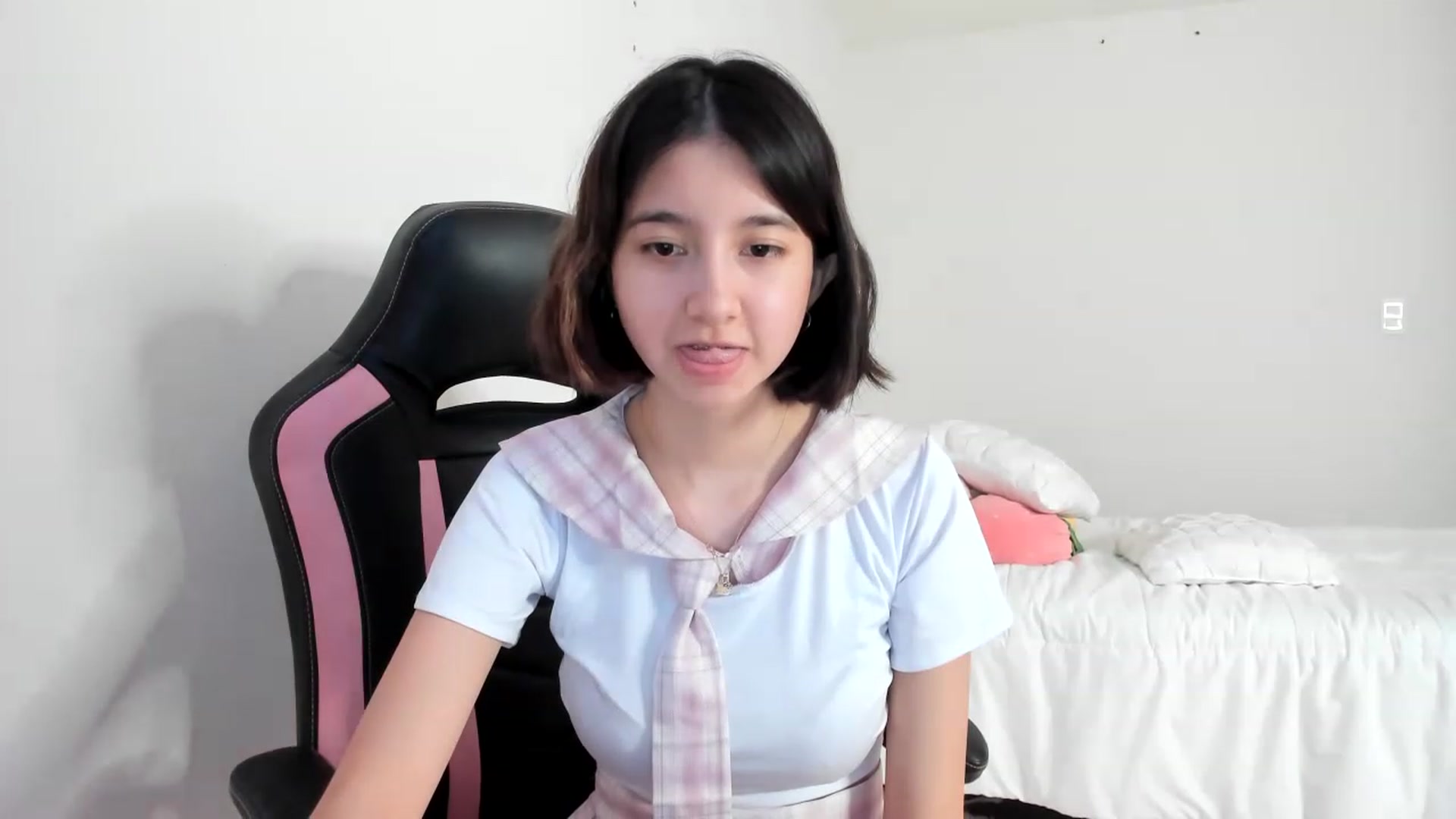Gallery image thumbnail from Cherrycute666's myfreecams stream on, 03/04/2023, 14:14 image 7 of 20