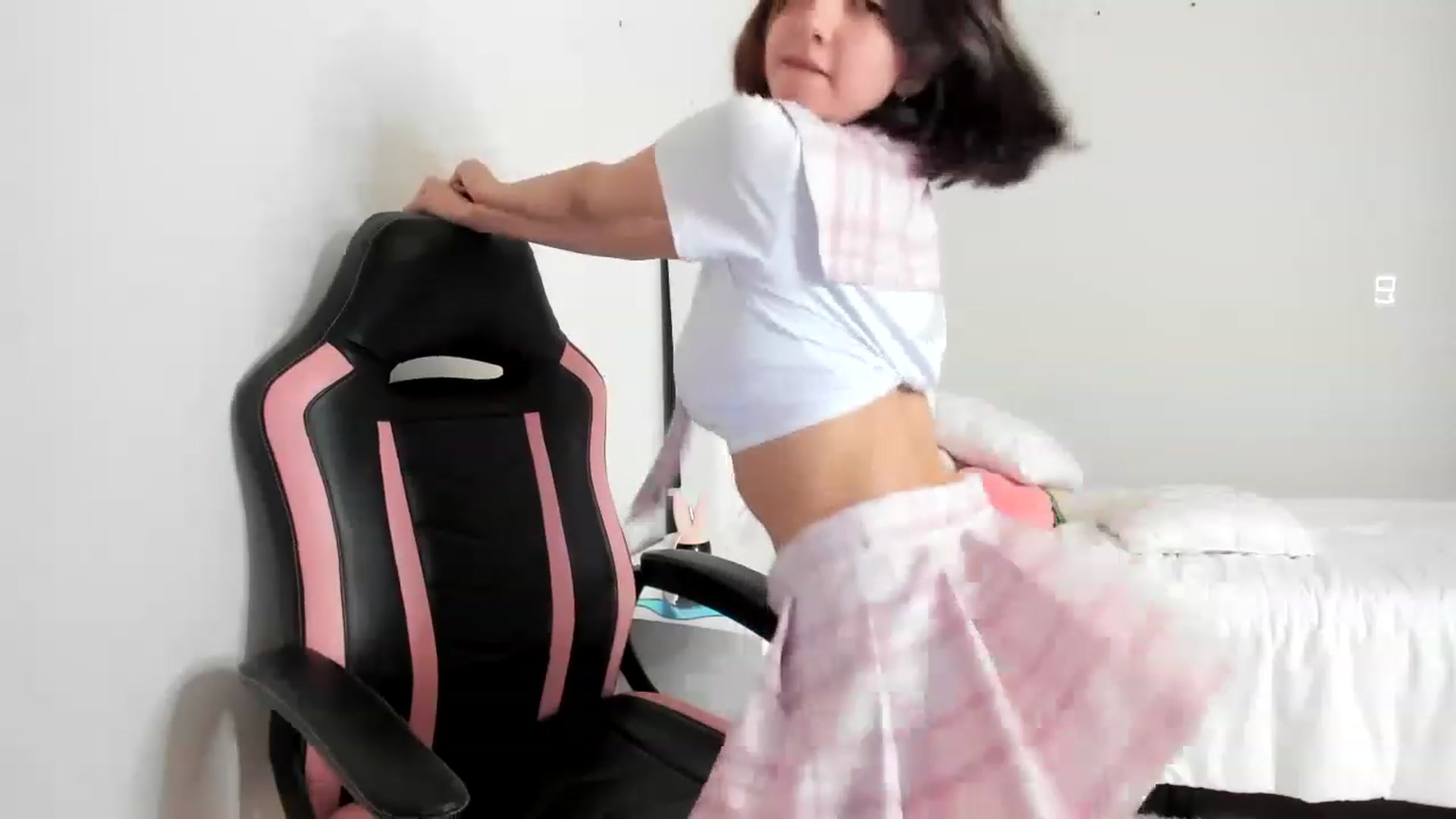 Gallery image thumbnail from Cherrycute666's myfreecams stream on, 03/04/2023, 14:14 image 17 of 20