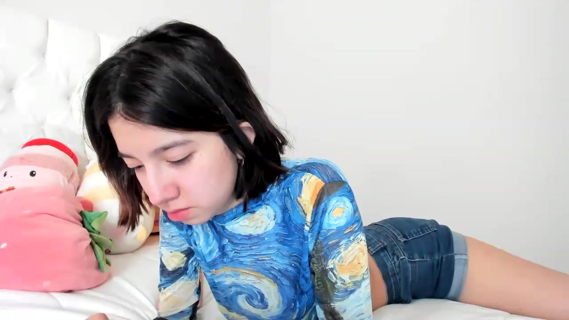 Gallery image thumbnail from Cherrycute666's myfreecams stream on, 03/05/2023, 24:15 image 7 of 20