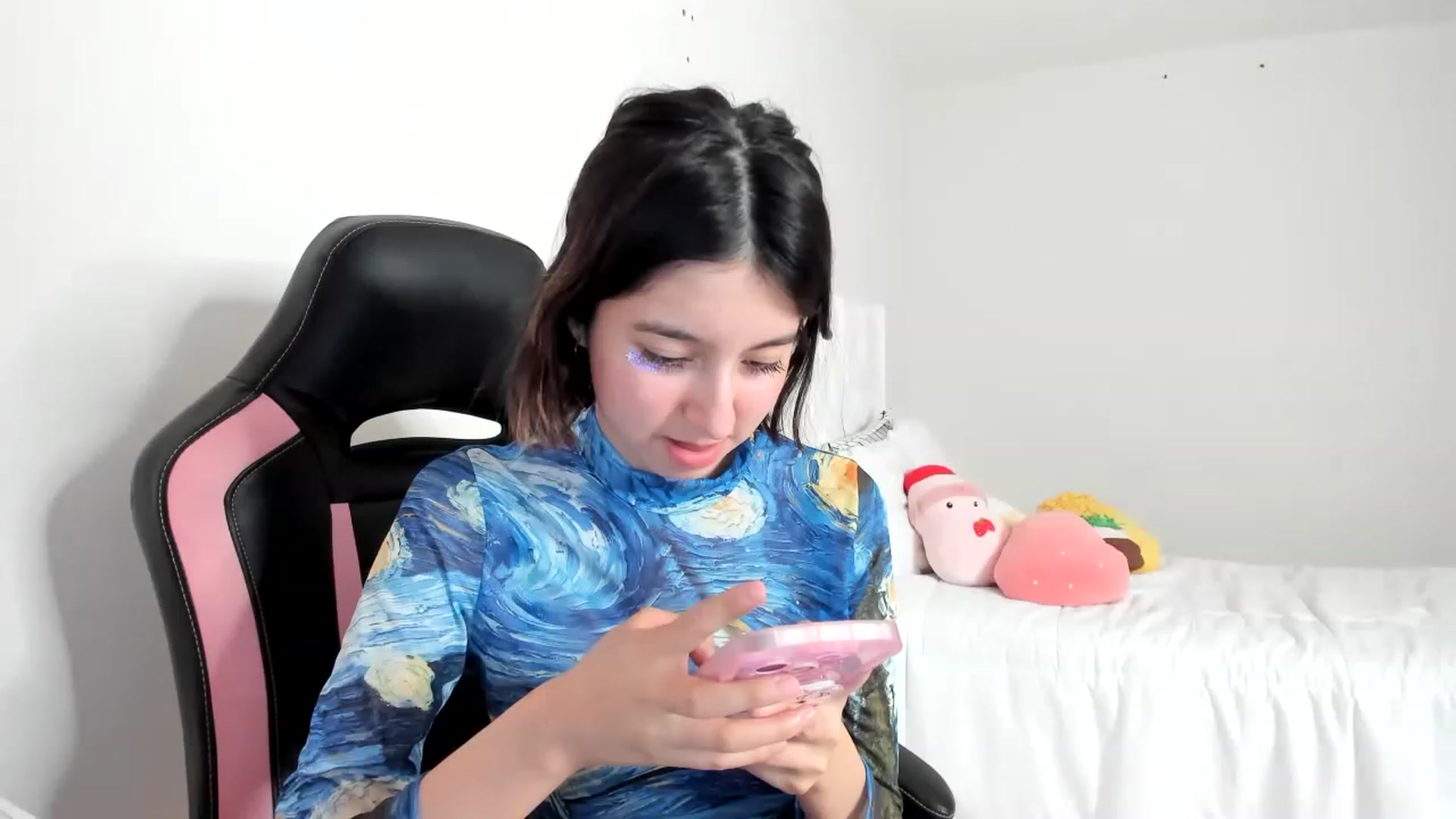 Gallery image thumbnail from Cherrycute666's myfreecams stream on, 03/05/2023, 06:36 image 11 of 20