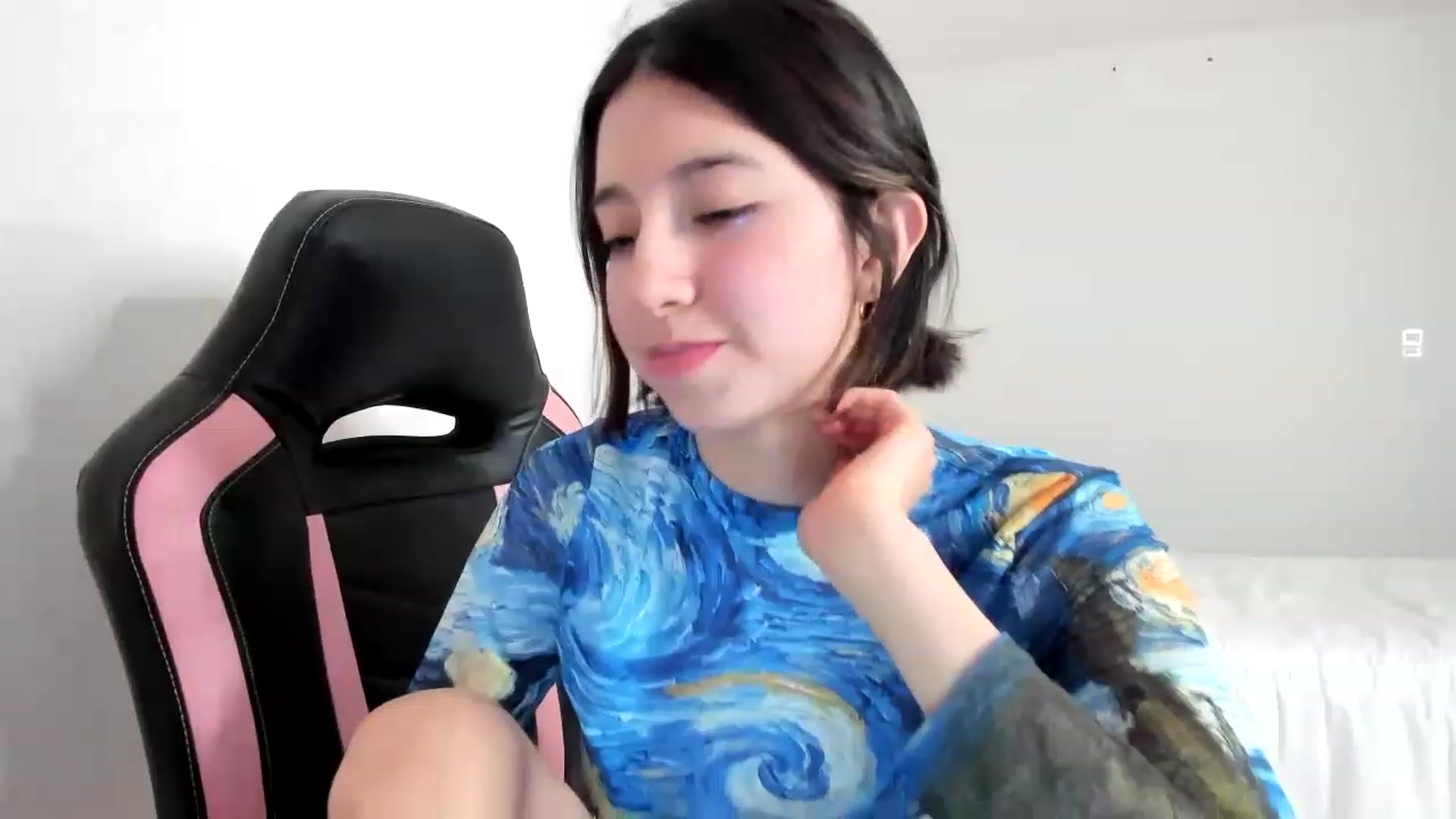 Gallery image thumbnail from Cherrycute666's myfreecams stream on, 03/05/2023, 12:24 image 14 of 20