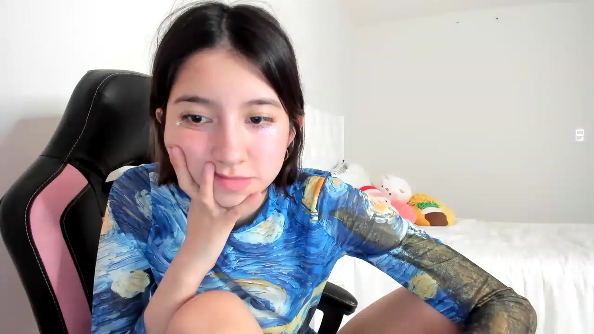 Gallery image thumbnail from Cherrycute666's myfreecams stream on, 03/05/2023, 12:24 image 19 of 20