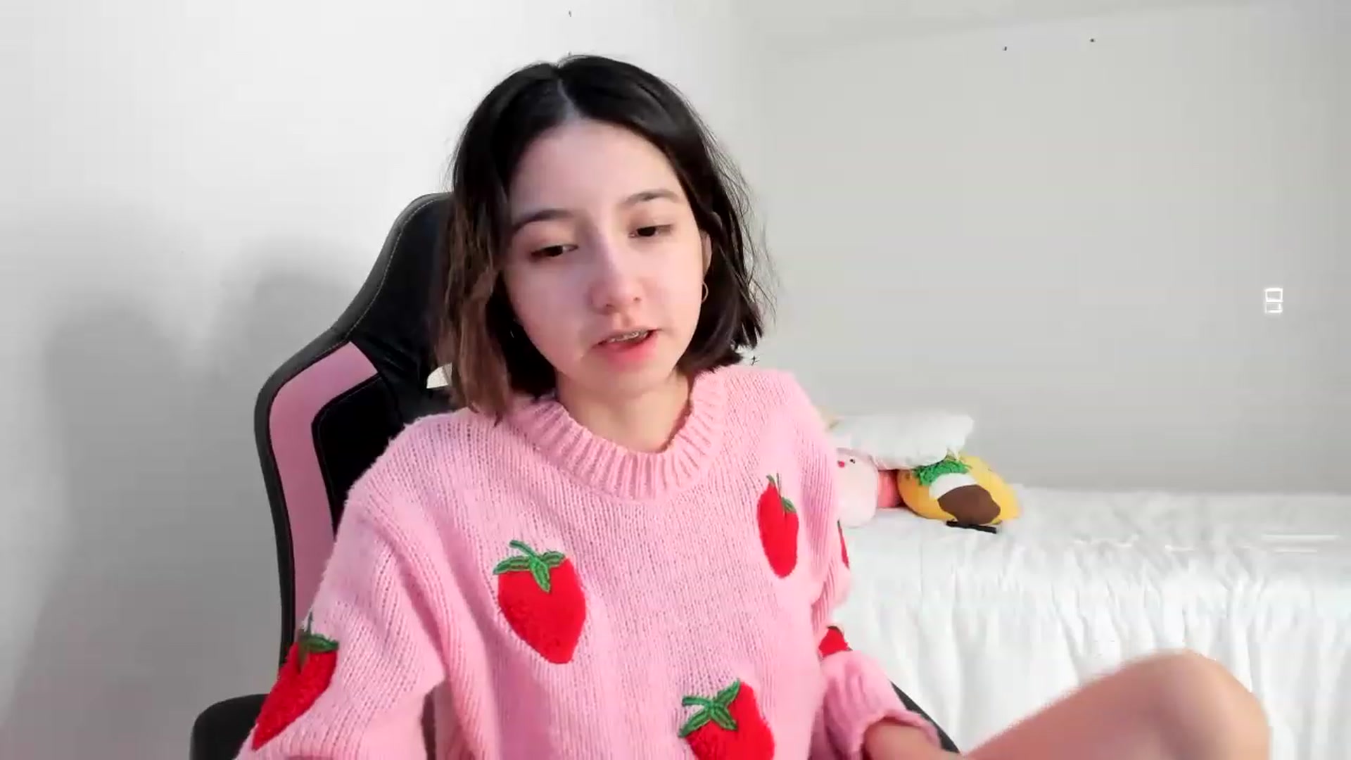 Gallery image thumbnail from Cherrycute666's myfreecams stream on, 03/05/2023, 15:25 image 7 of 20