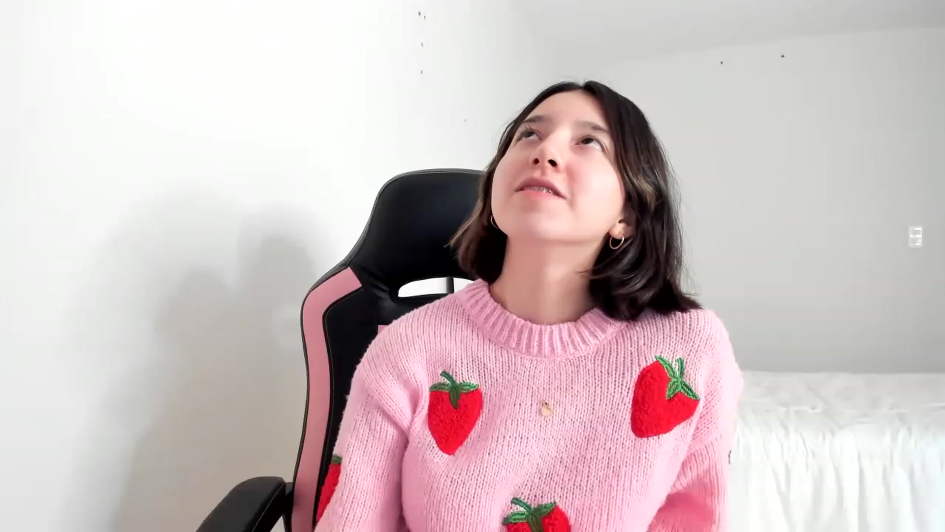 Gallery image thumbnail from Cherrycute666's myfreecams stream on, 03/05/2023, 17:12 image 4 of 20