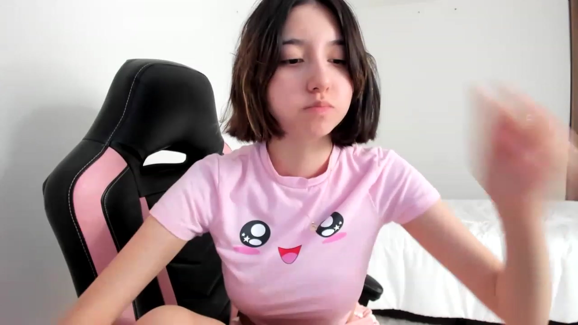 Gallery image thumbnail from Cherrycute666's myfreecams stream on, 03/05/2023, 17:52 image 18 of 20