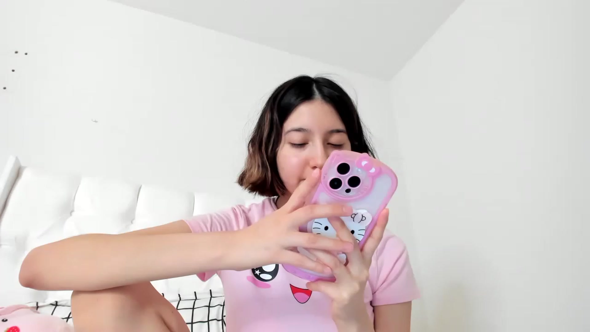 Gallery image thumbnail from Cherrycute666's myfreecams stream on, 03/05/2023, 20:17 image 15 of 20