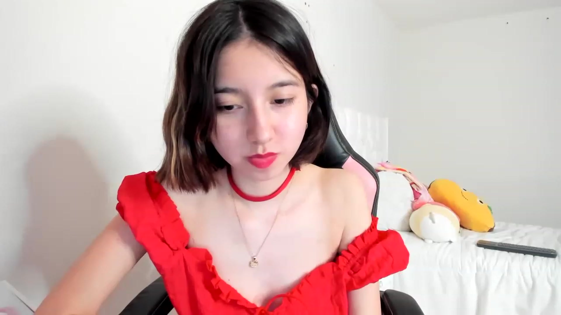 Gallery image thumbnail from Cherrycute666's myfreecams stream on, 03/06/2023, 02:31 image 18 of 20