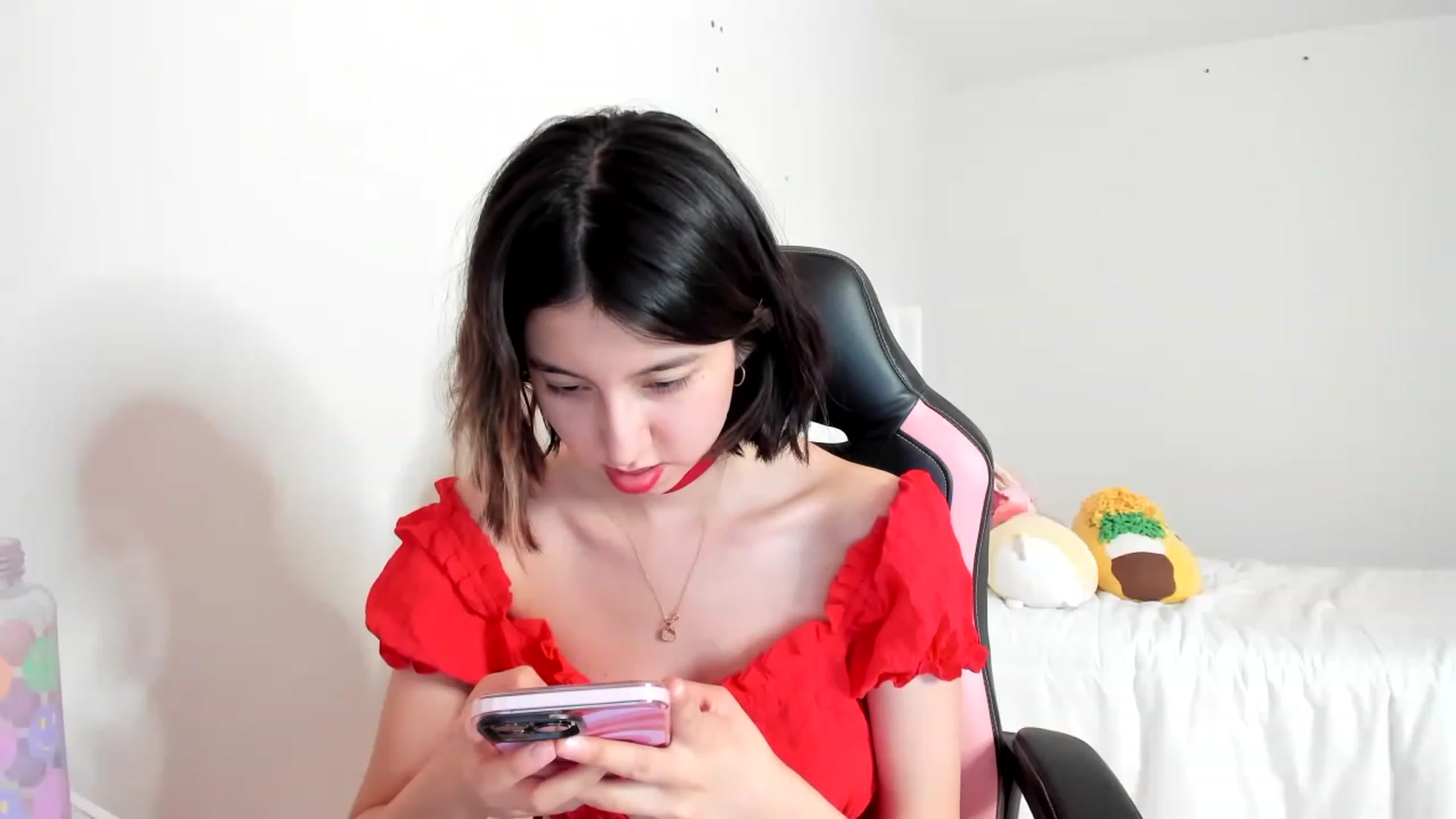 Gallery image thumbnail from Cherrycute666's myfreecams stream on, 03/06/2023, 05:17 image 12 of 20
