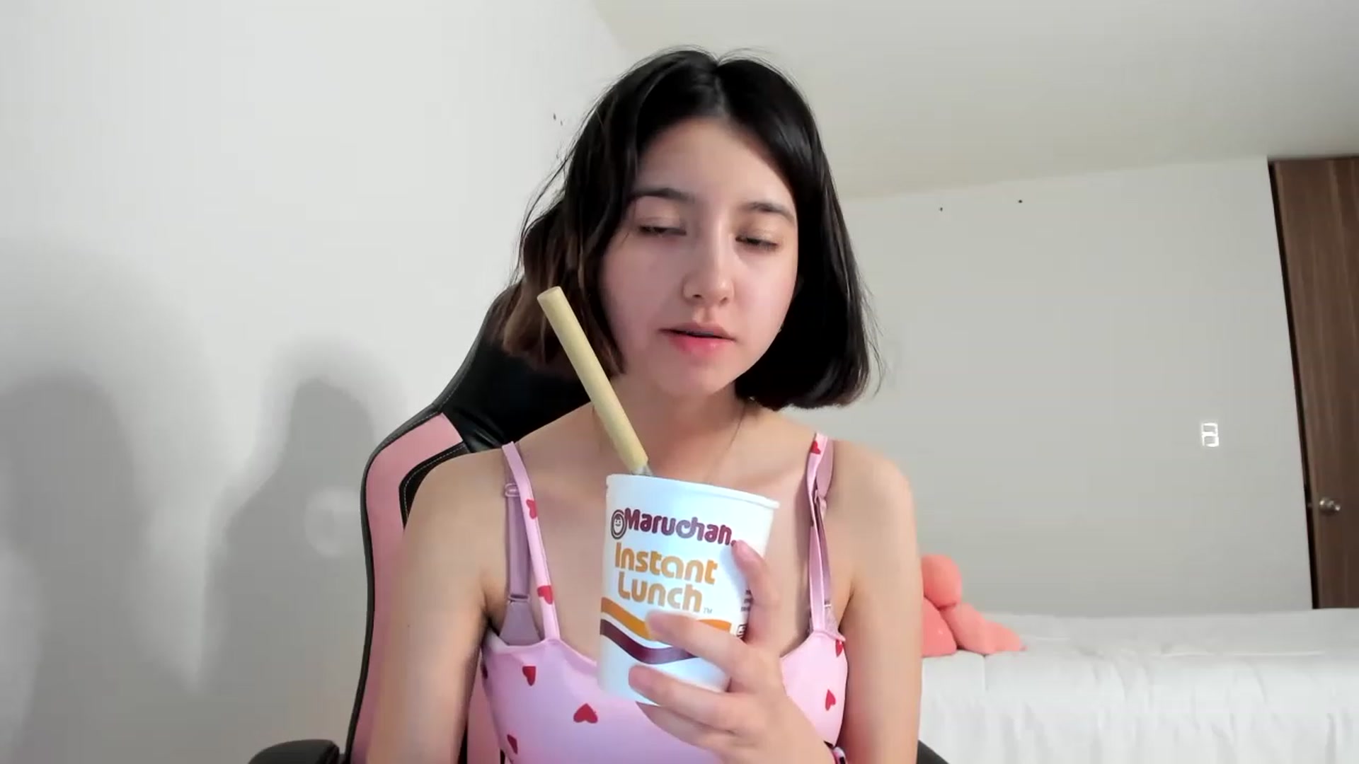 Gallery image thumbnail from Cherrycute666's myfreecams stream on, 03/07/2023, 05:43 image 15 of 20
