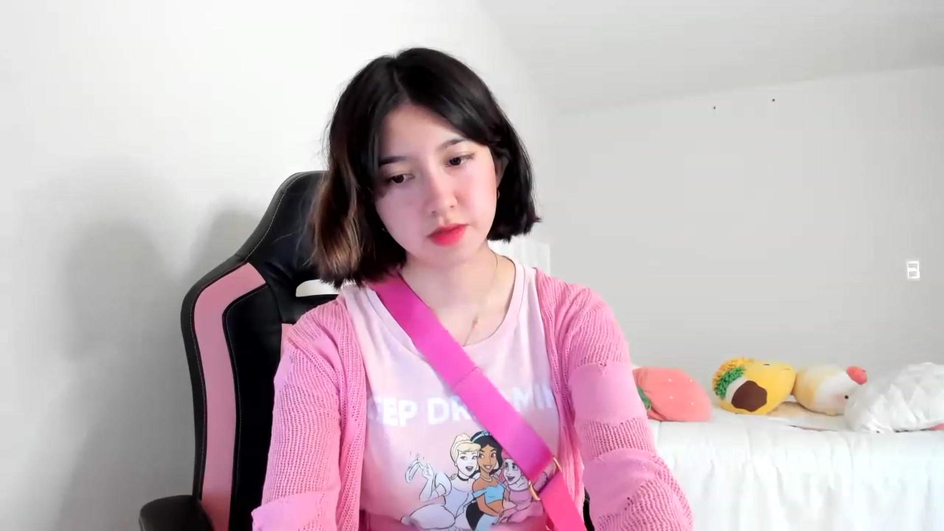 Gallery image thumbnail from Cherrycute666's myfreecams stream on, 03/07/2023, 19:04 image 19 of 20