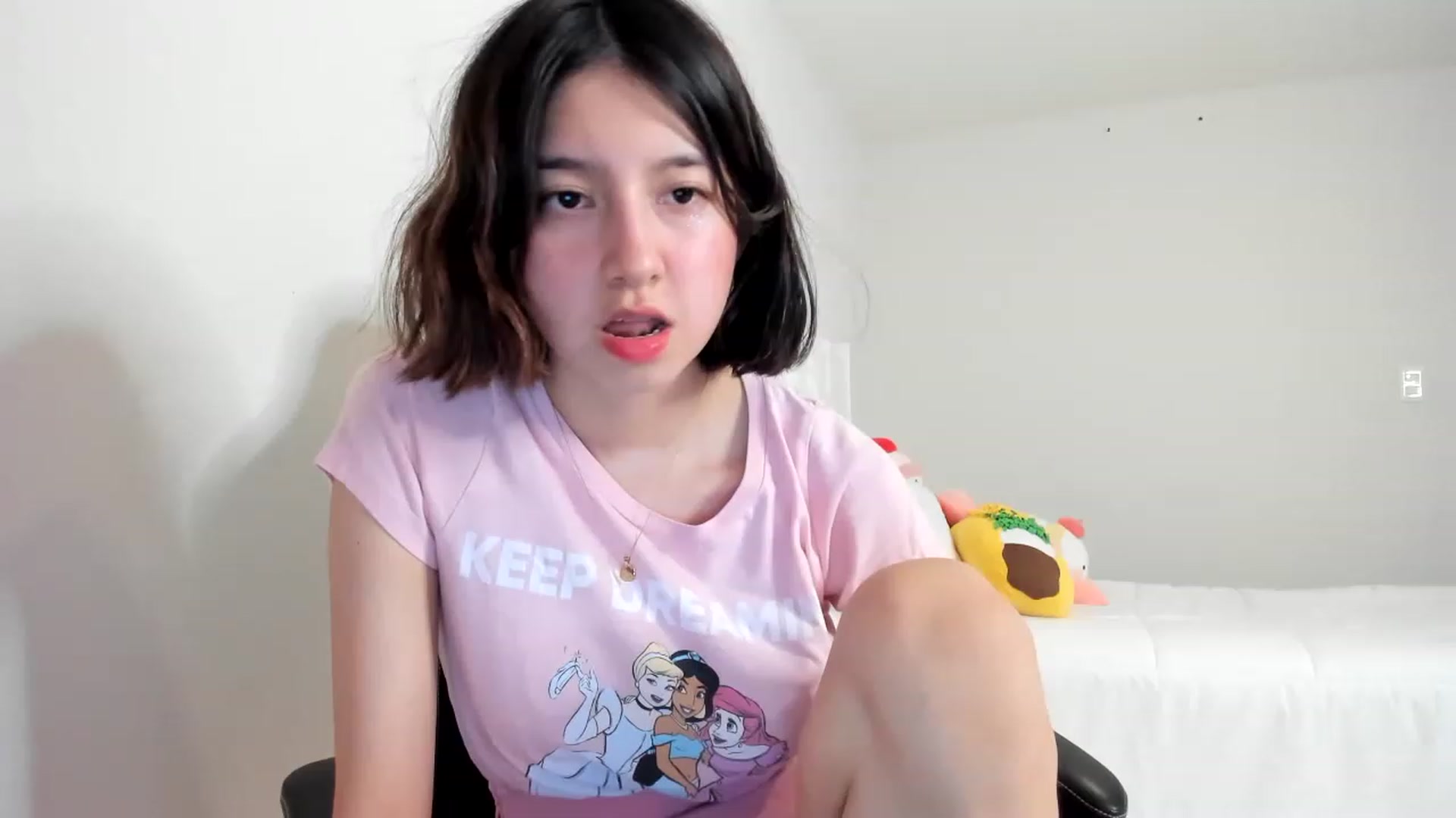 Gallery image thumbnail from Cherrycute666's myfreecams stream on, 03/08/2023, 01:38 image 20 of 20