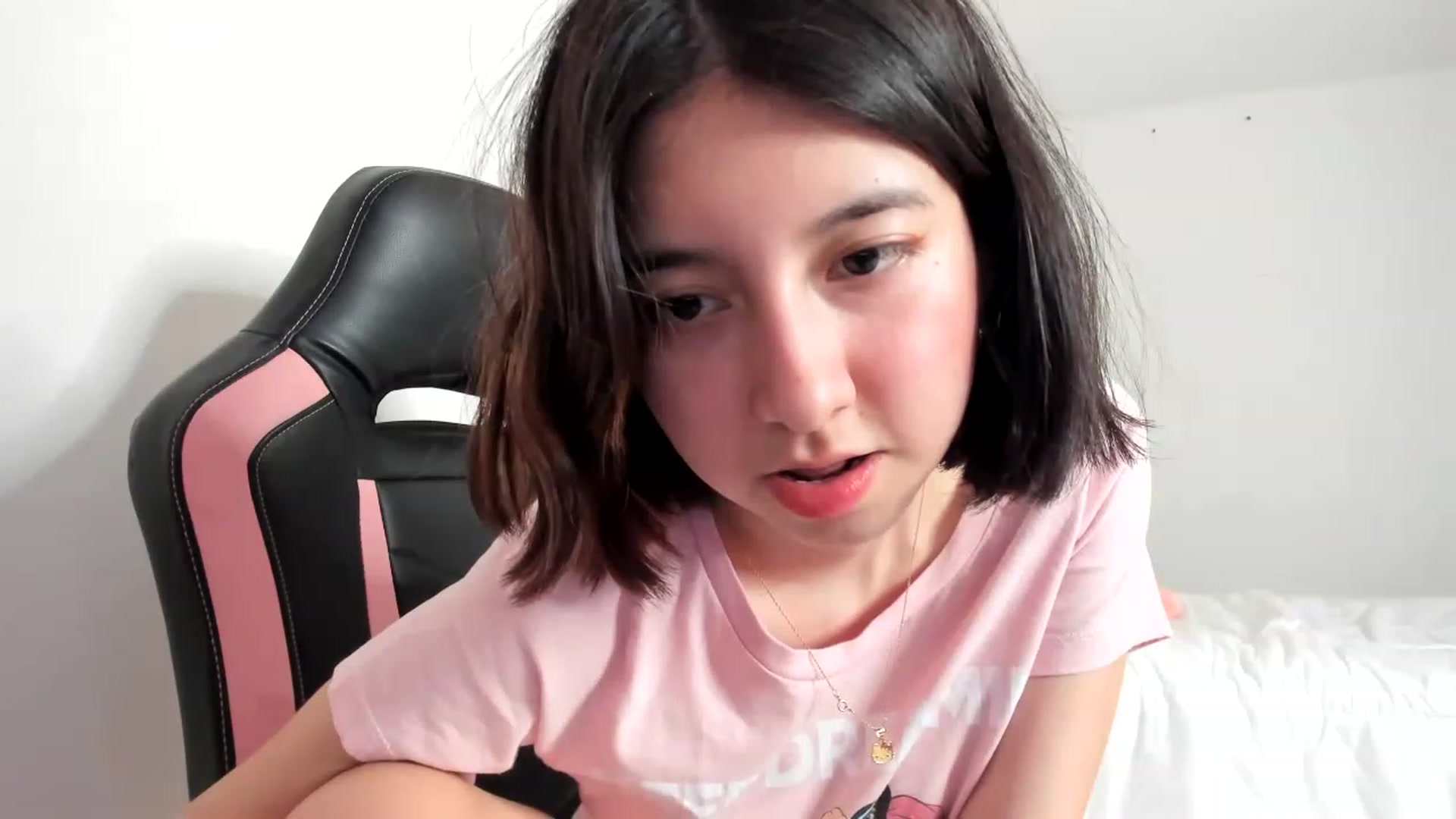 Gallery image thumbnail from Cherrycute666's myfreecams stream on, 03/08/2023, 04:29 image 16 of 20