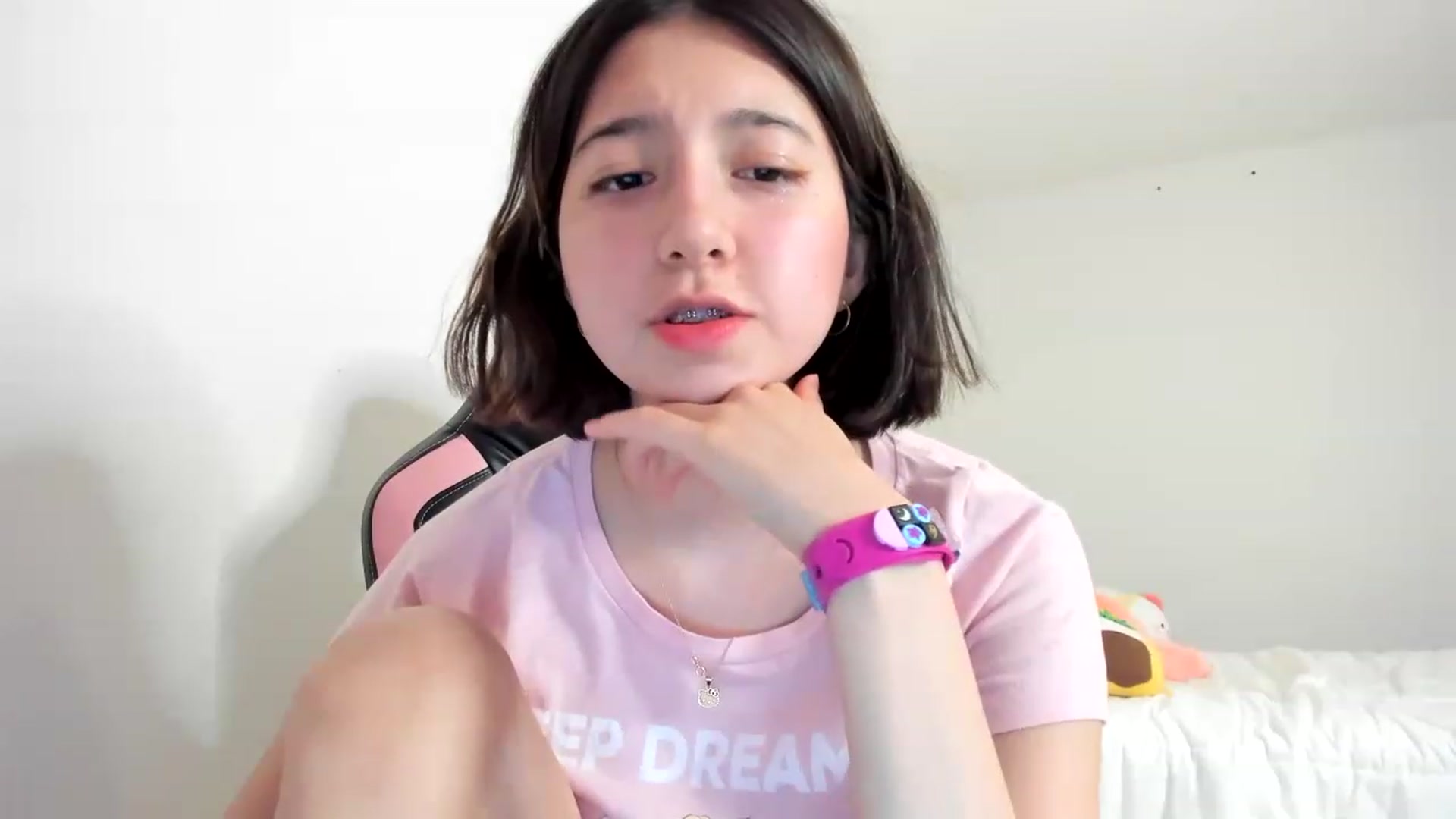 Gallery image thumbnail from Cherrycute666's myfreecams stream on, 03/08/2023, 04:29 image 14 of 20