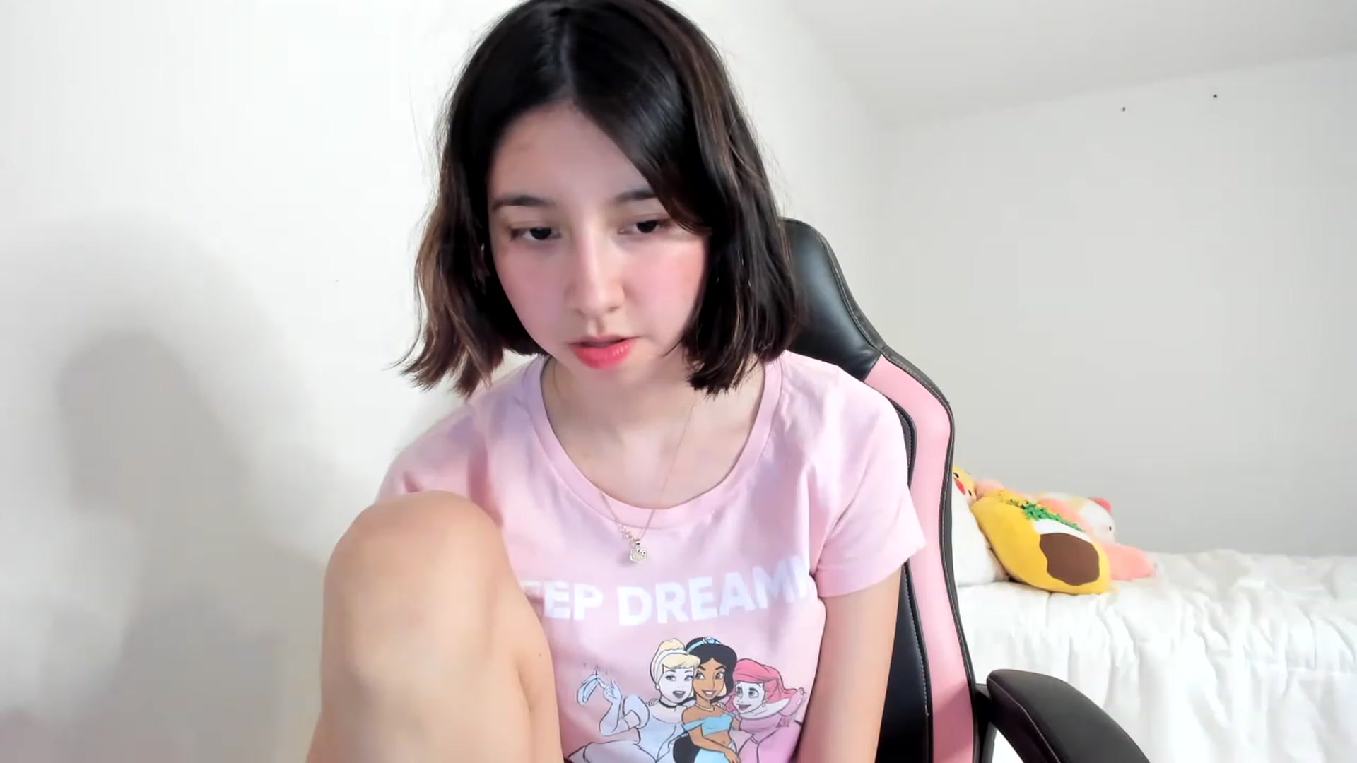 Gallery image thumbnail from Cherrycute666's myfreecams stream on, 03/08/2023, 04:29 image 10 of 20