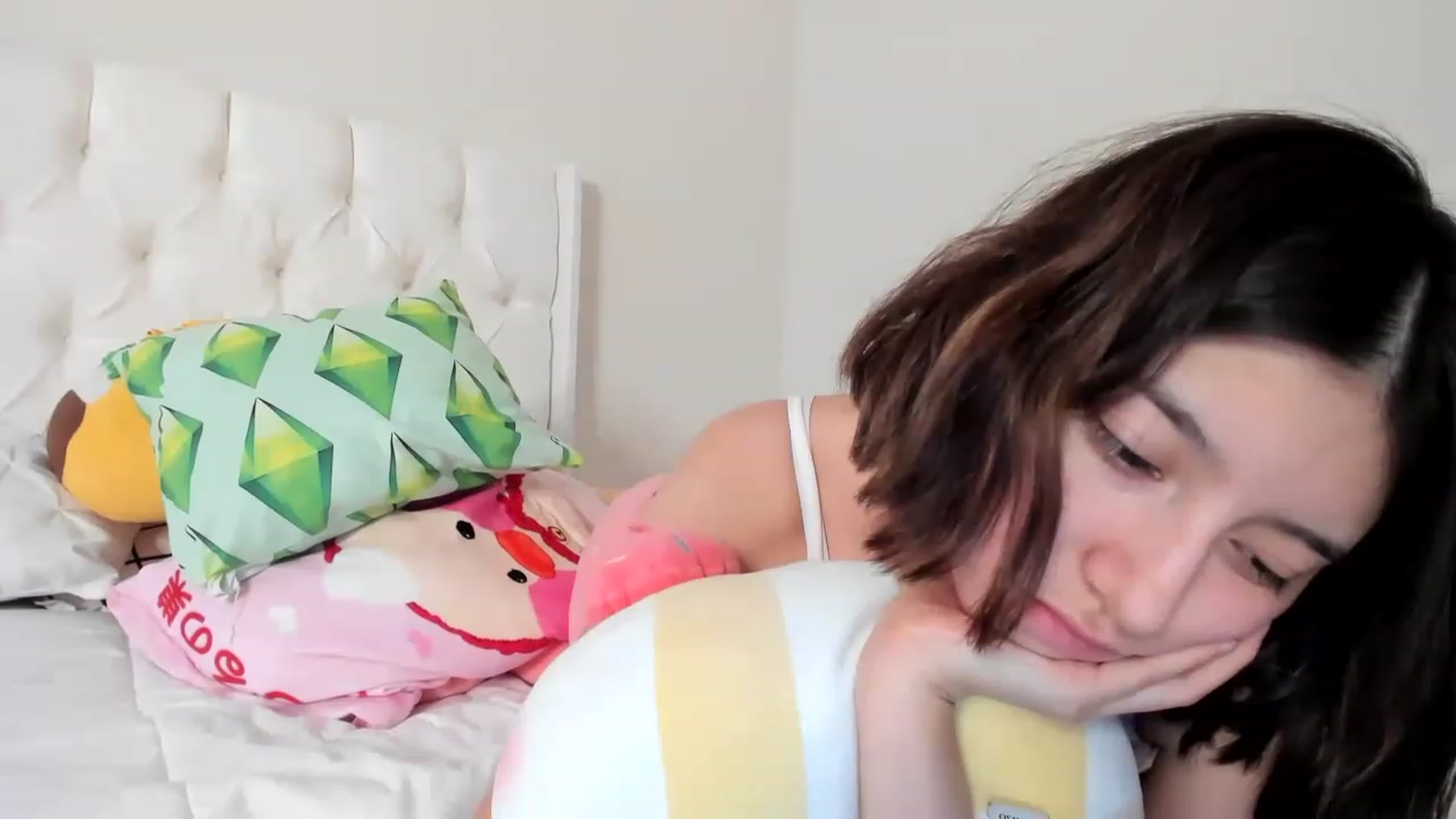 Gallery image thumbnail from Cherrycute666's myfreecams stream on, 03/08/2023, 10:07 image 14 of 20