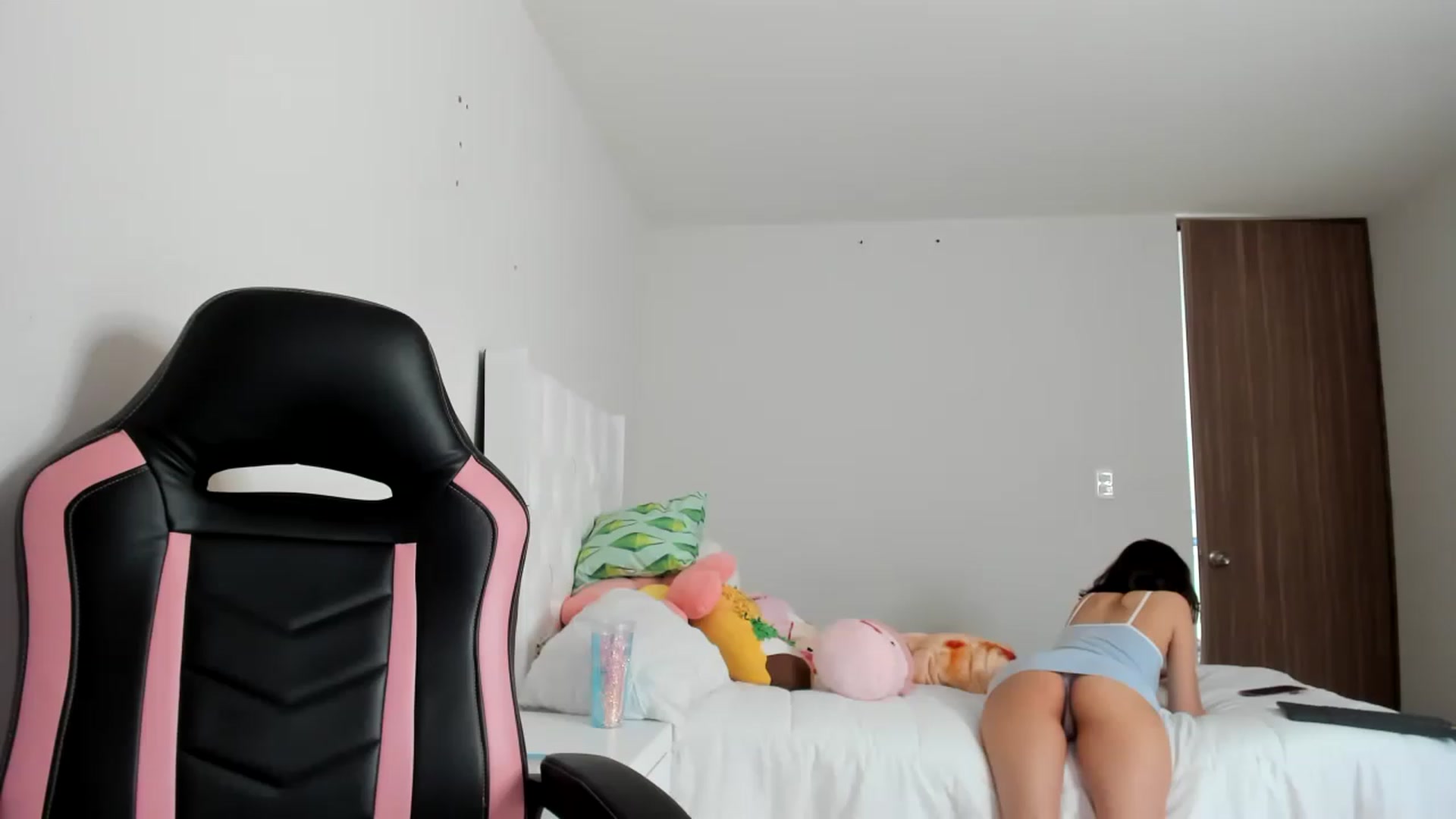 Gallery image thumbnail from Cherrycute666's myfreecams stream on, 03/08/2023, 22:22 image 7 of 20