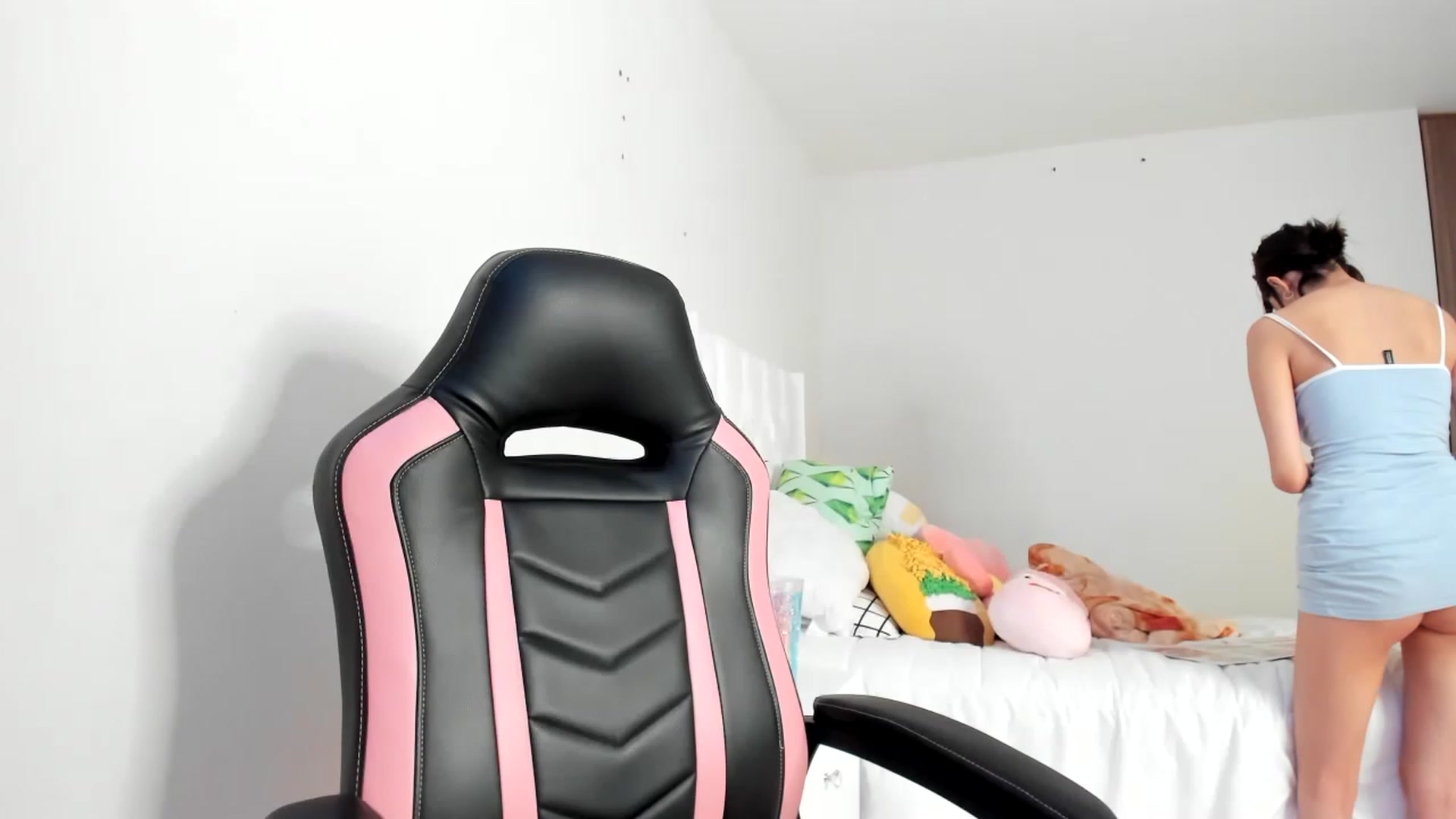 Gallery image thumbnail from Cherrycute666's myfreecams stream on, 03/09/2023, 24:01 image 11 of 20