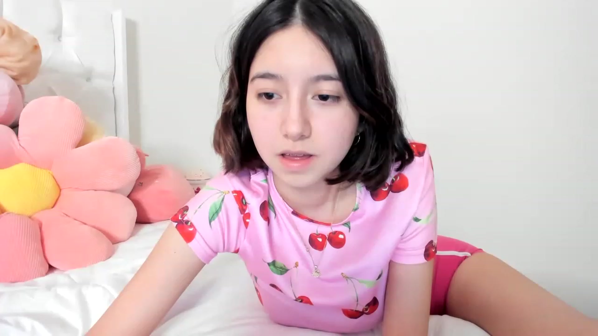 Gallery image thumbnail from Cherrycute666's myfreecams stream on, 03/09/2023, 05:07 image 16 of 20