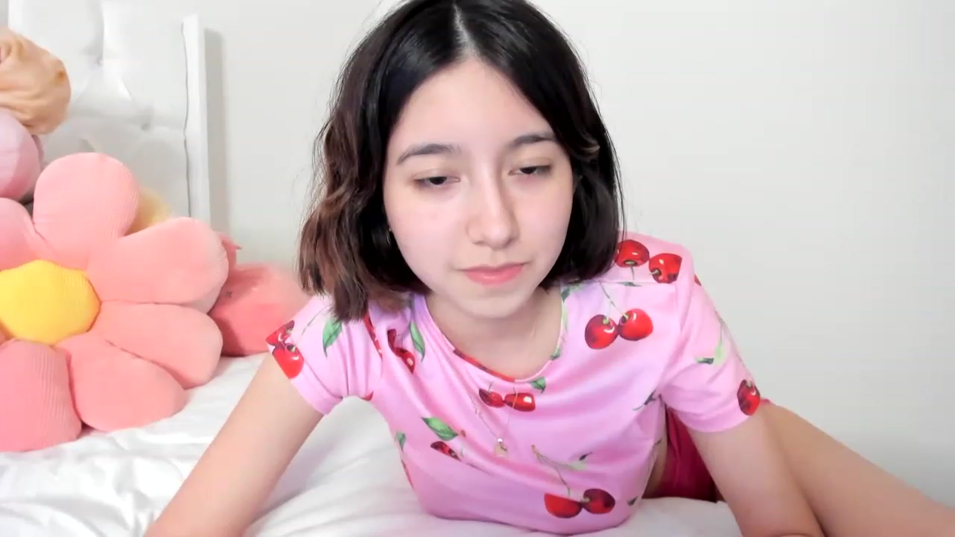 Gallery image thumbnail from Cherrycute666's myfreecams stream on, 03/09/2023, 05:07 image 18 of 20