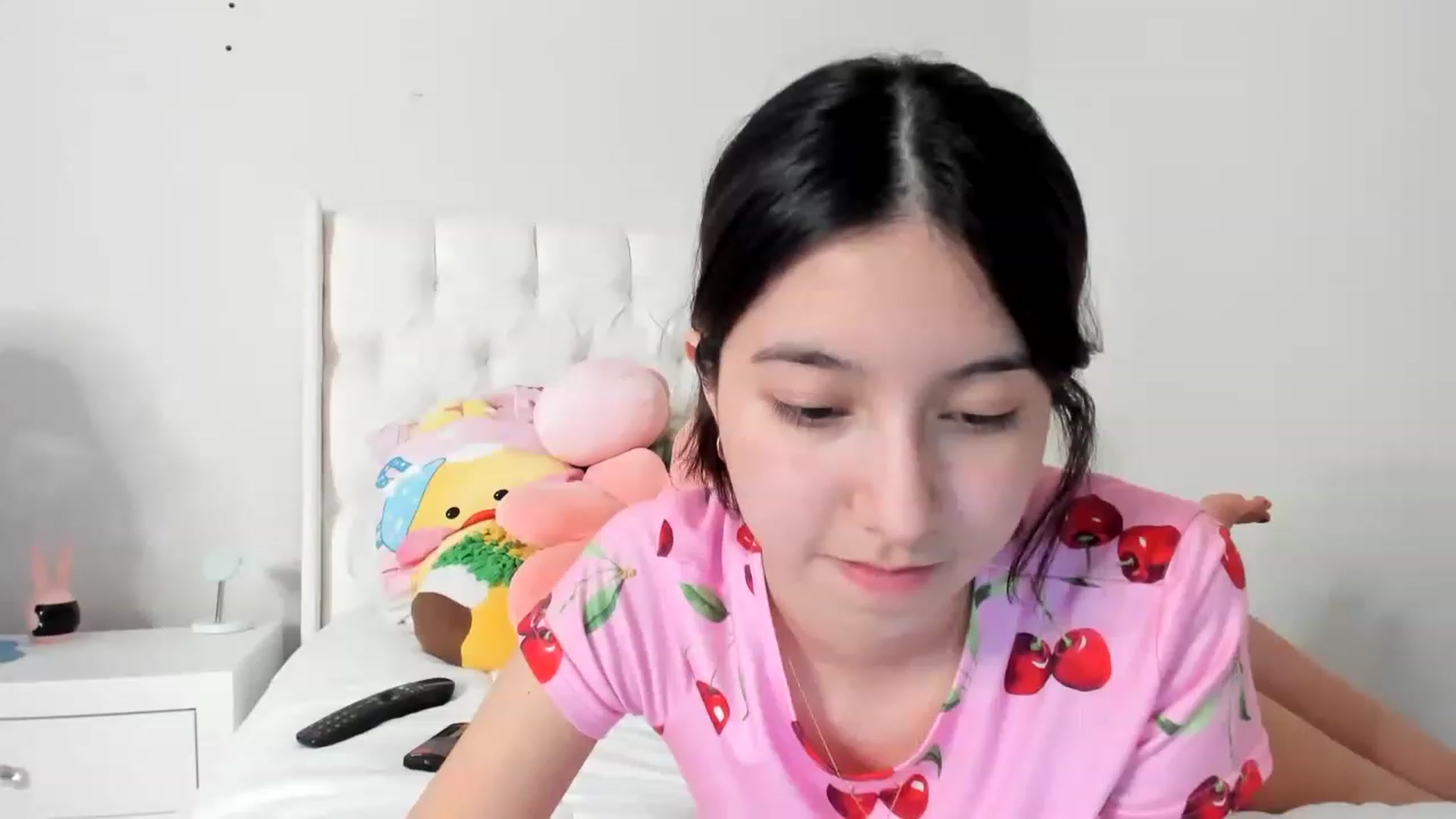 Gallery image thumbnail from Cherrycute666's myfreecams stream on, 03/09/2023, 09:29 image 3 of 20