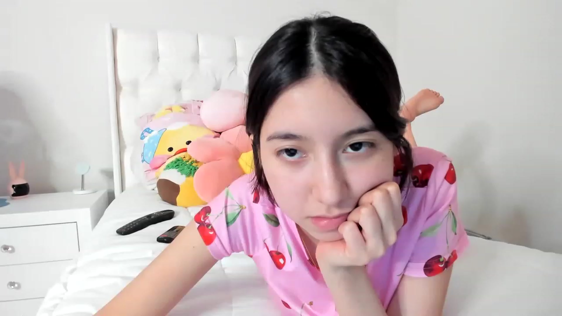 Gallery image thumbnail from Cherrycute666's myfreecams stream on, 03/09/2023, 09:29 image 15 of 20