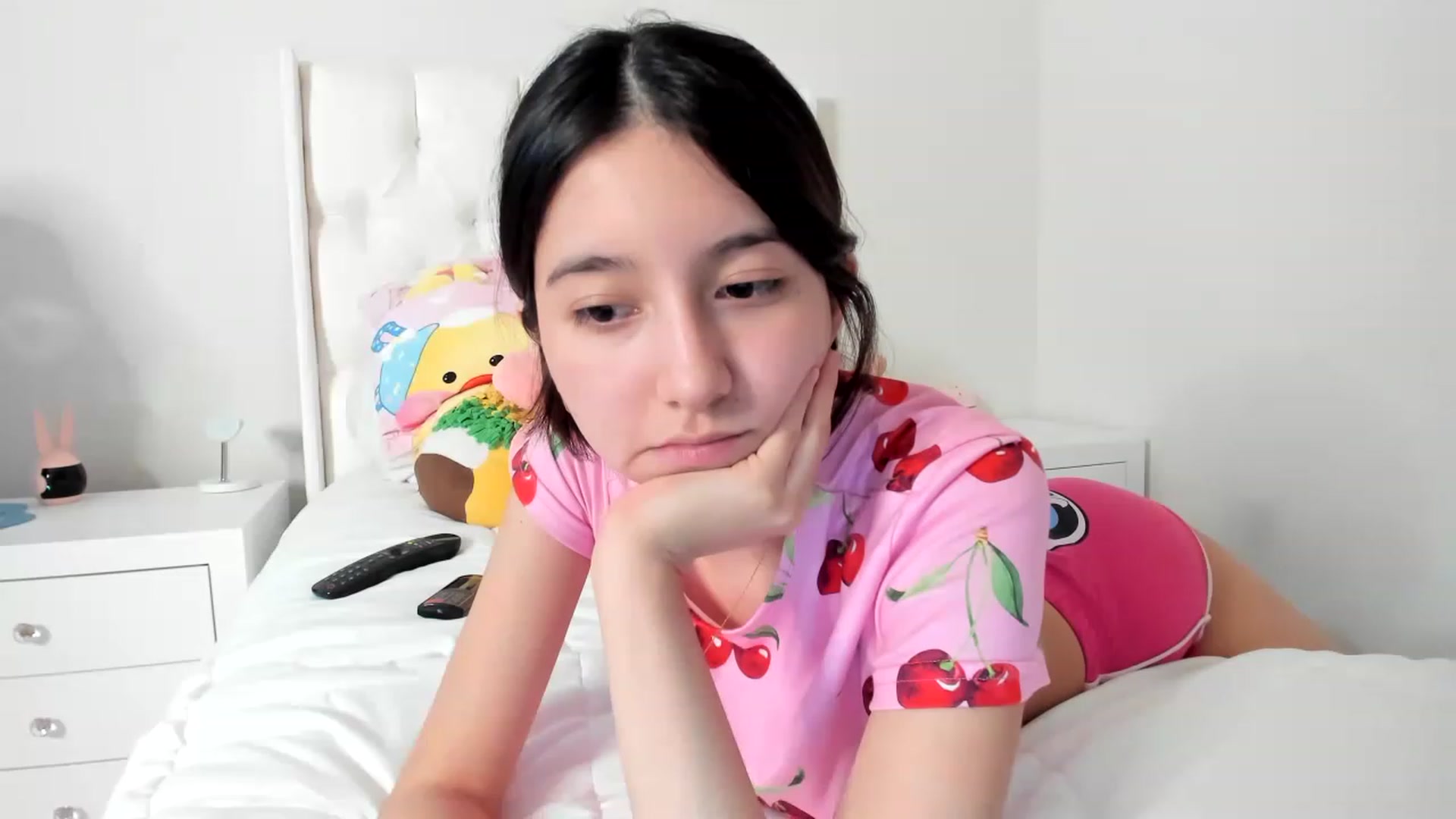 Gallery image thumbnail from Cherrycute666's myfreecams stream on, 03/09/2023, 09:29 image 6 of 20