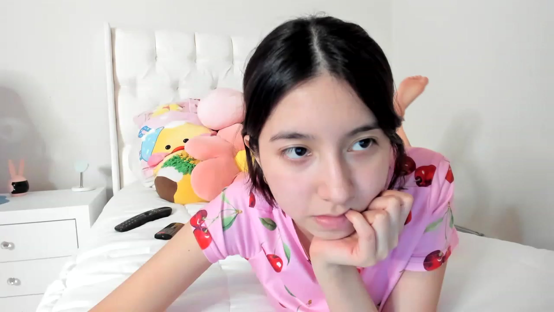 Gallery image thumbnail from Cherrycute666's myfreecams stream on, 03/09/2023, 09:29 image 16 of 20