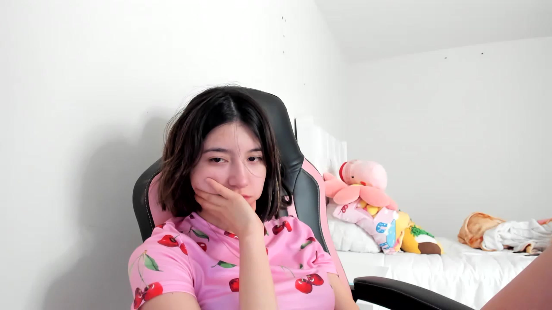Gallery image thumbnail from Cherrycute666's myfreecams stream on, 03/09/2023, 17:27 image 8 of 20