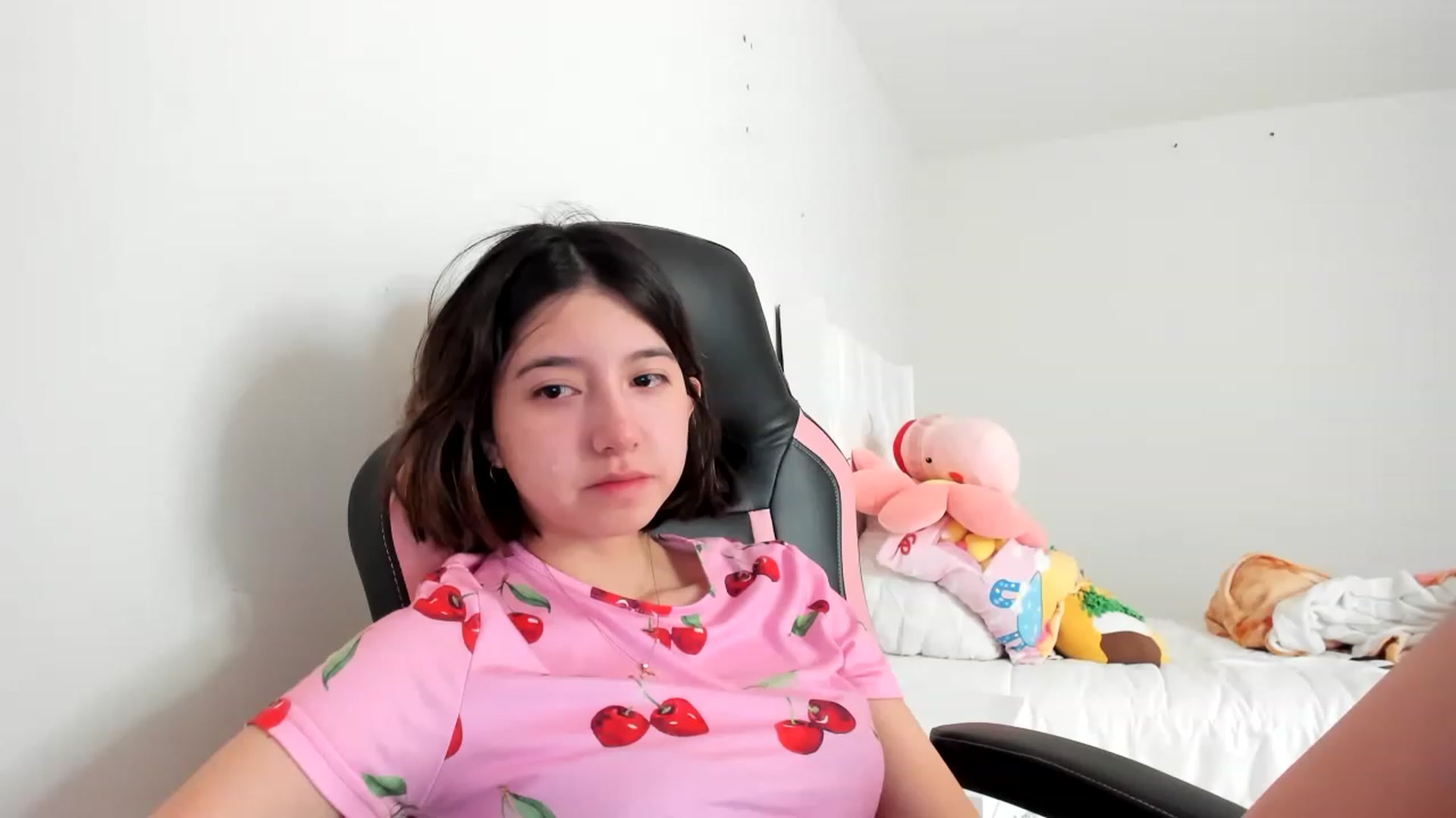 Gallery image thumbnail from Cherrycute666's myfreecams stream on, 03/09/2023, 17:27 image 1 of 20