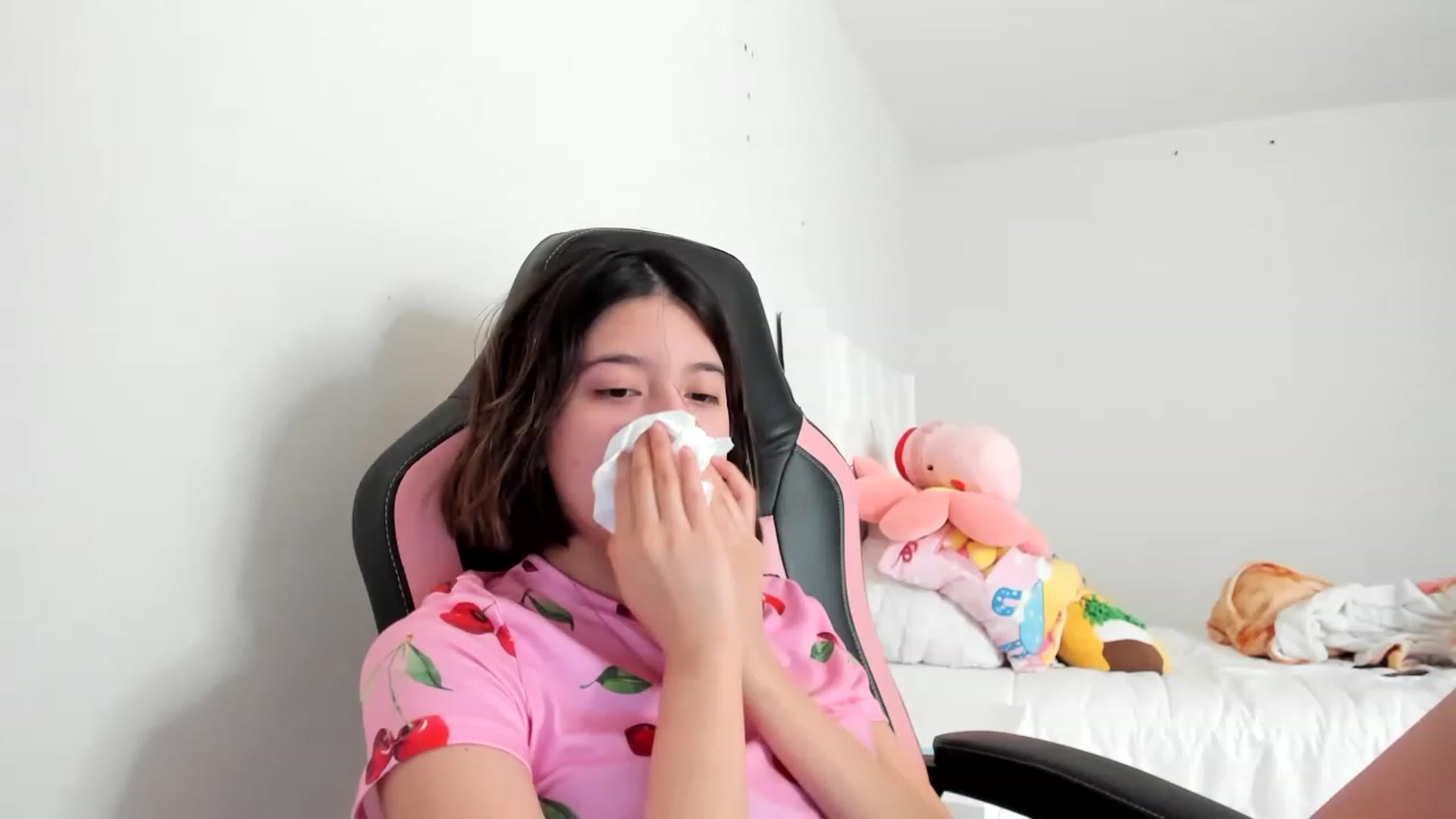 Gallery image thumbnail from Cherrycute666's myfreecams stream on, 03/09/2023, 17:27 image 10 of 20