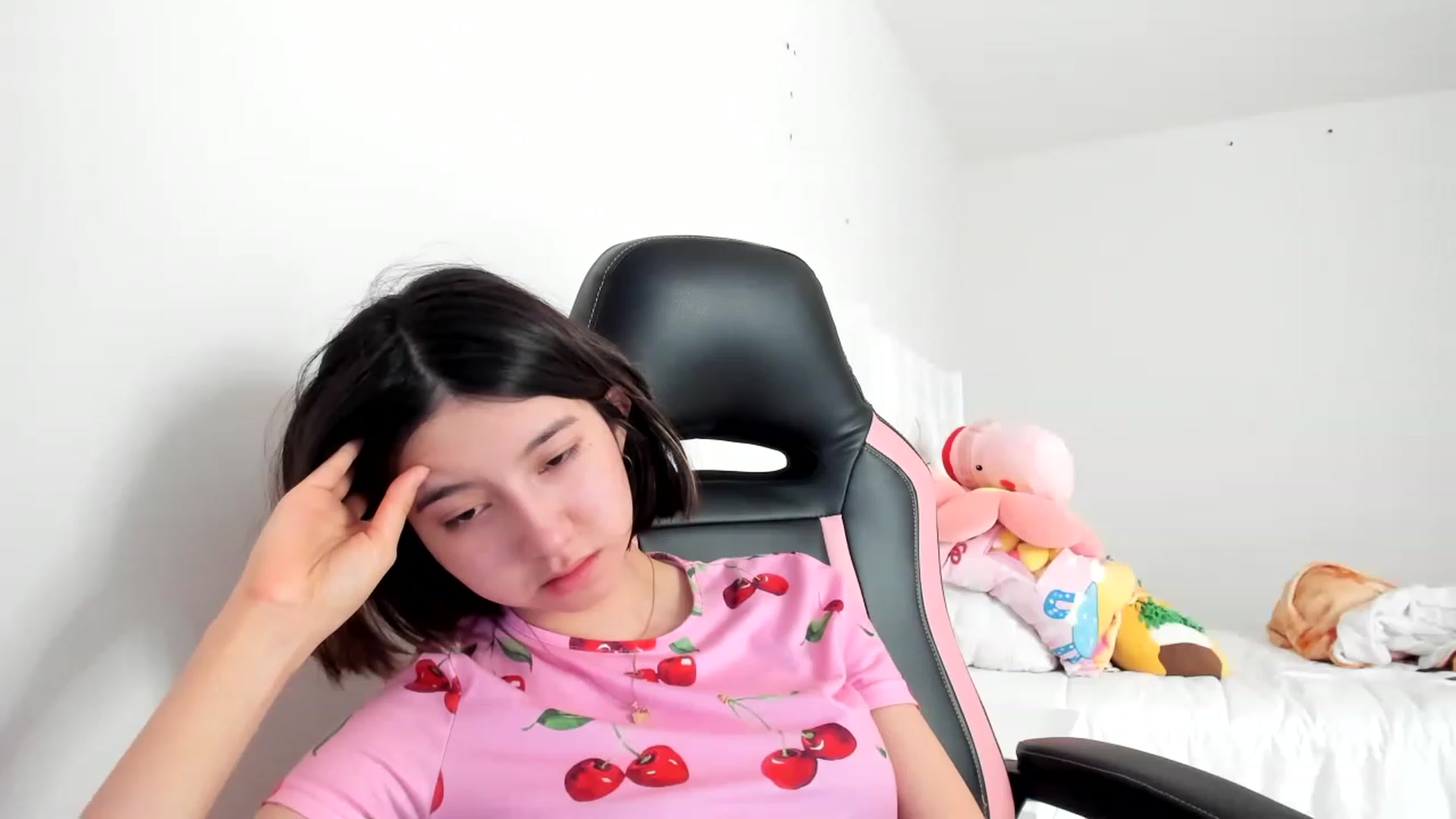 Gallery image thumbnail from Cherrycute666's myfreecams stream on, 03/09/2023, 17:27 image 17 of 20