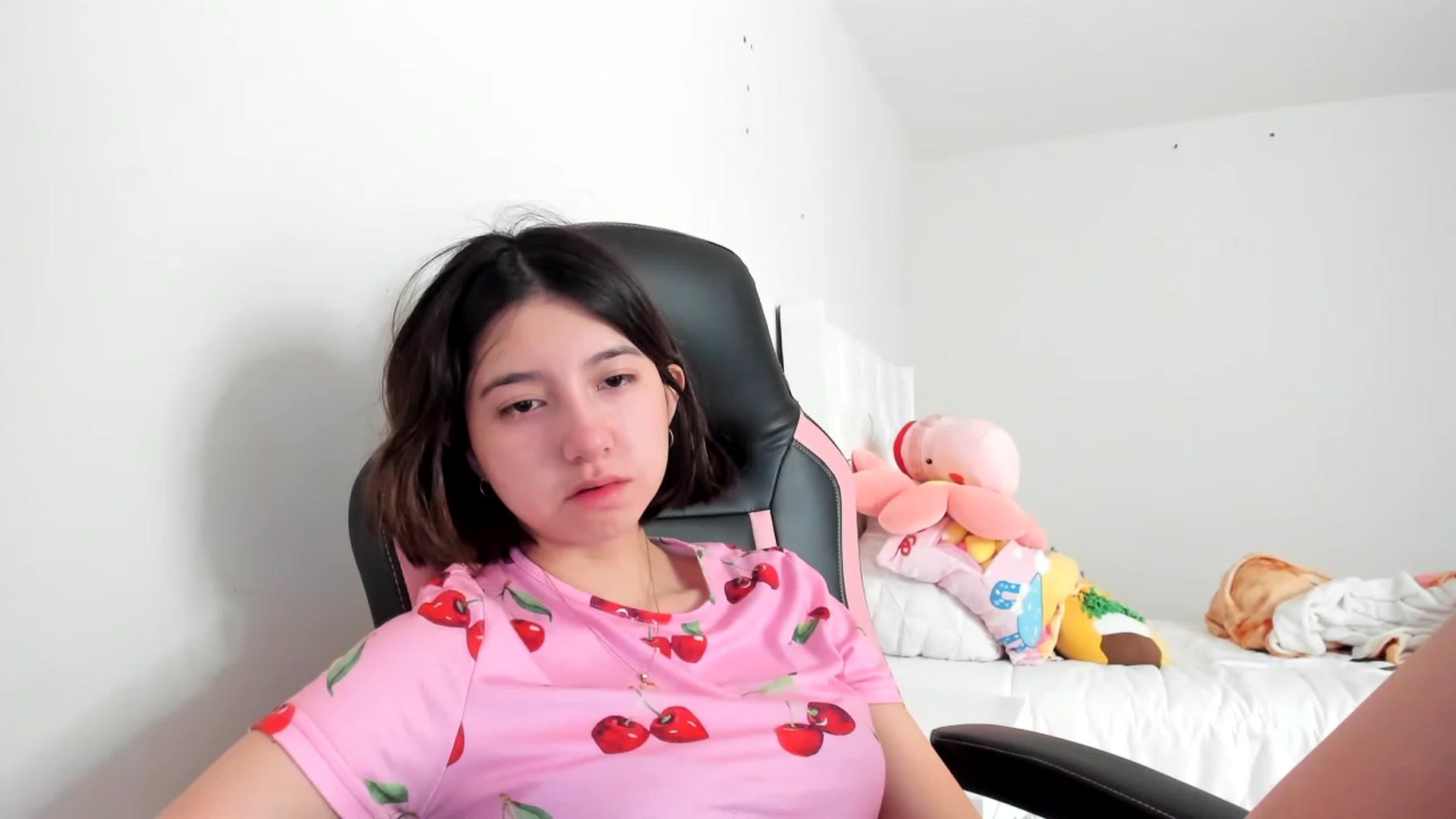 Gallery image thumbnail from Cherrycute666's myfreecams stream on, 03/09/2023, 17:27 image 3 of 20