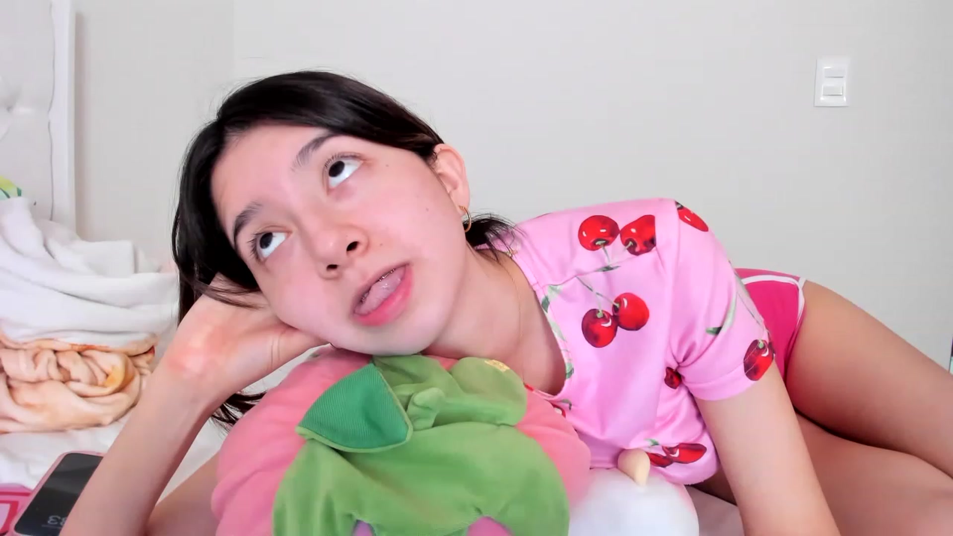 Gallery image thumbnail from Cherrycute666's myfreecams stream on, 03/09/2023, 20:20 image 1 of 20