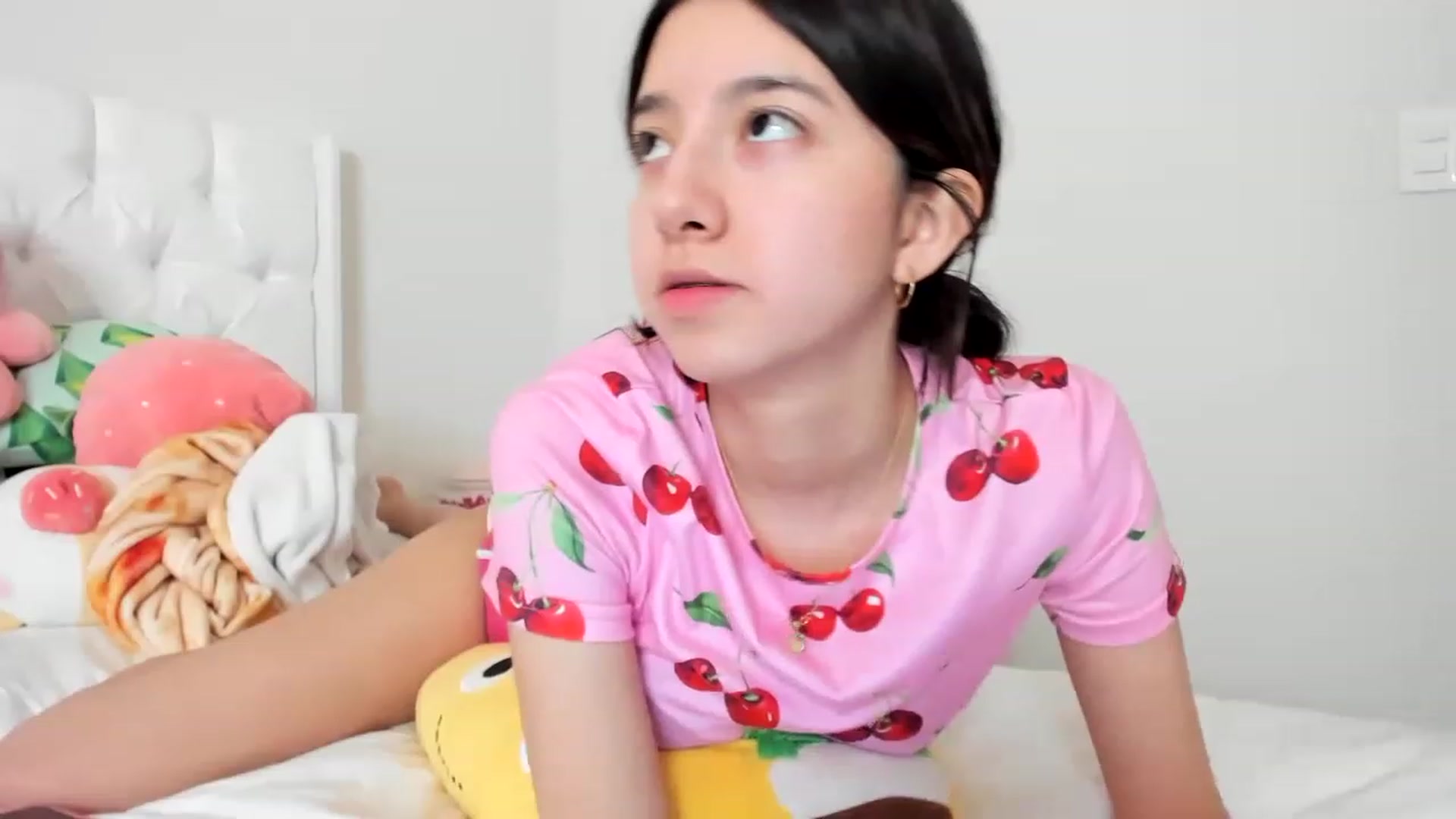 Gallery image thumbnail from Cherrycute666's myfreecams stream on, 03/09/2023, 20:20 image 4 of 20