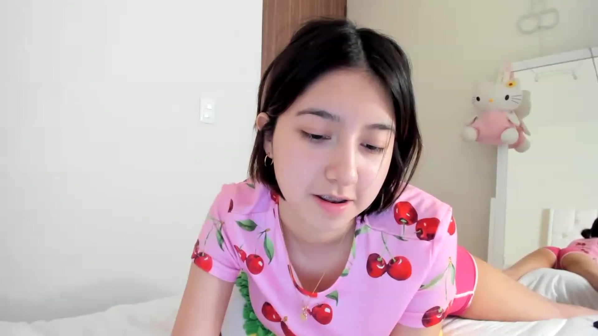 Gallery image thumbnail from Cherrycute666's myfreecams stream on, 03/10/2023, 24:05 image 14 of 20