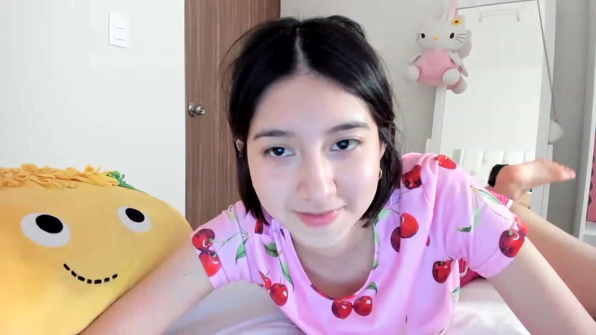 Gallery image thumbnail from Cherrycute666's myfreecams stream on, 03/10/2023, 24:05 image 20 of 20
